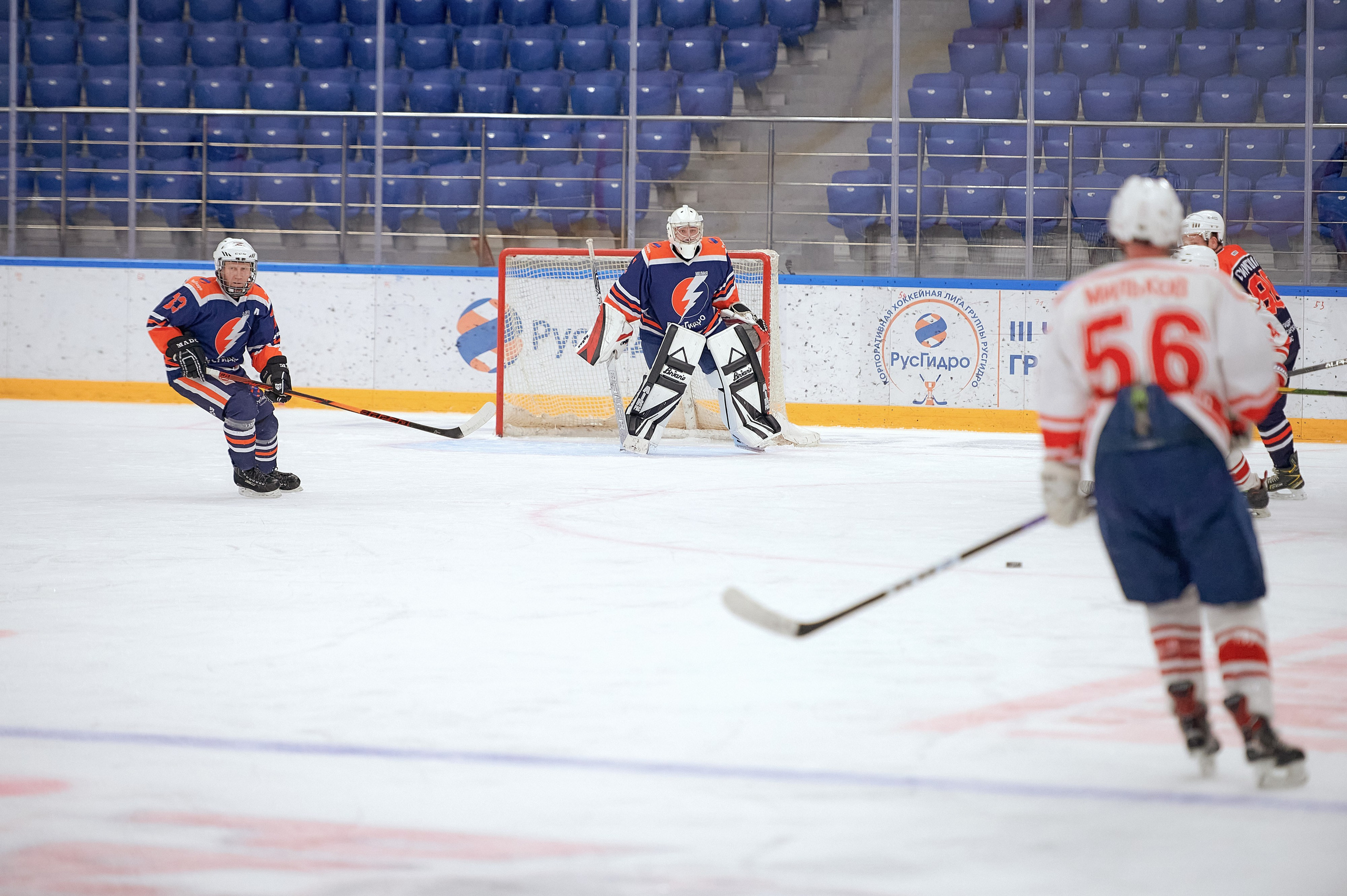 Портфолио репортажной фотосъёмки: Кристалл арена — Хоккей — РусГидро. Фотограф Яковлев Роман — Красноярск