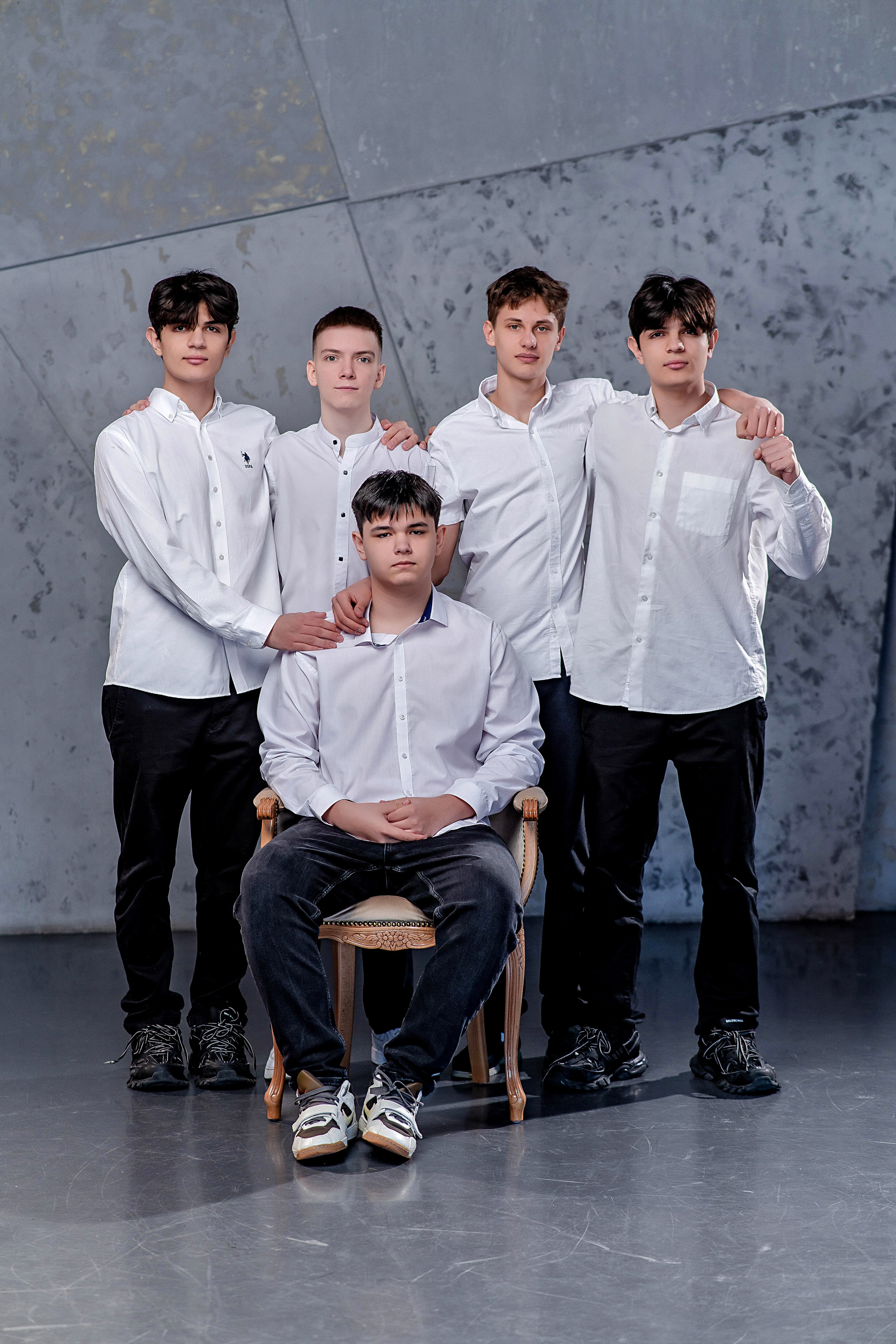 Выпускные (школьные) альбомы (книги) в Ростове-на-Дону. Современные Выпускные Альбомы в Ростове-на-Дону