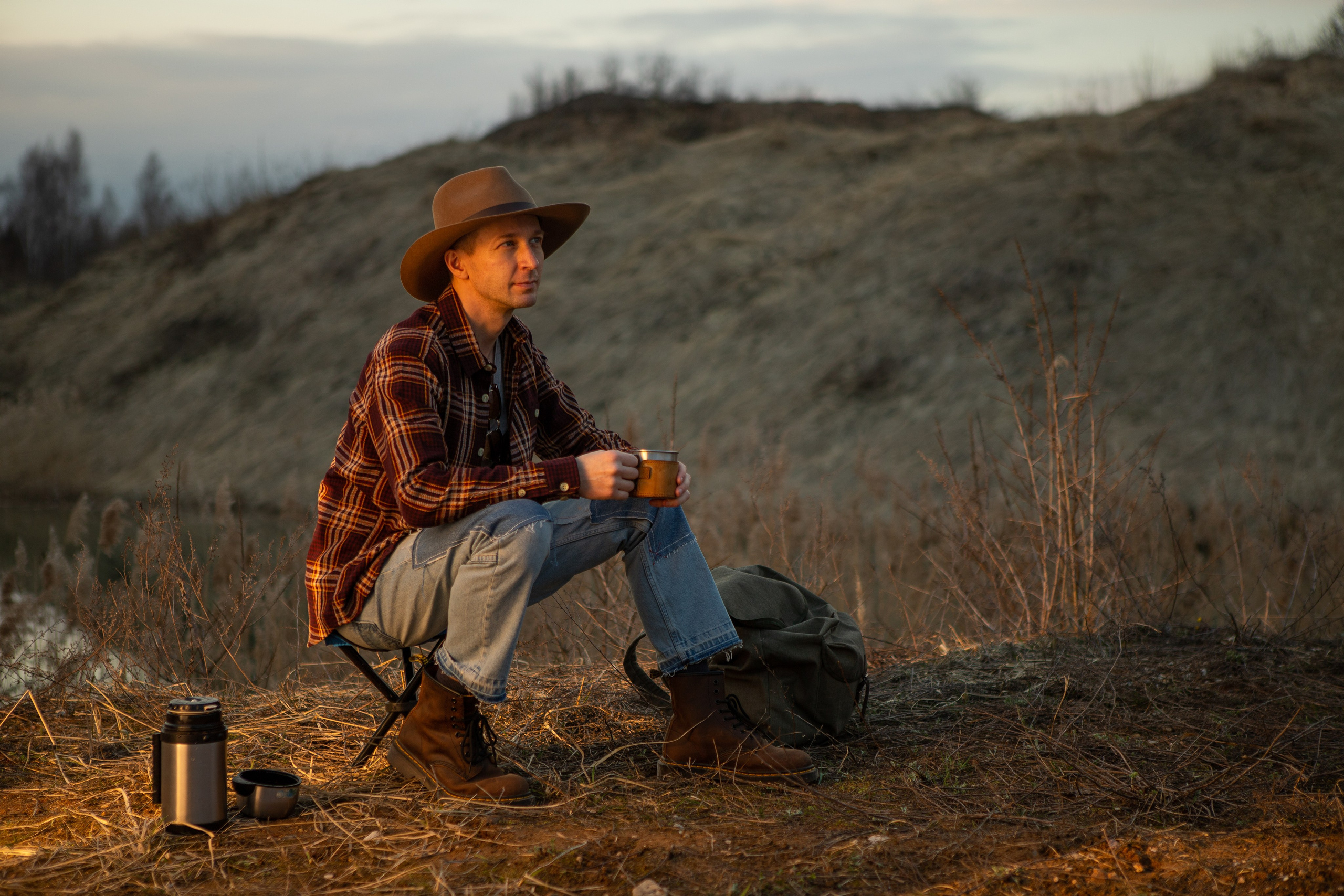 Мужская фотосессия на природе в Подмосковье. Атмосферный мужской портрет