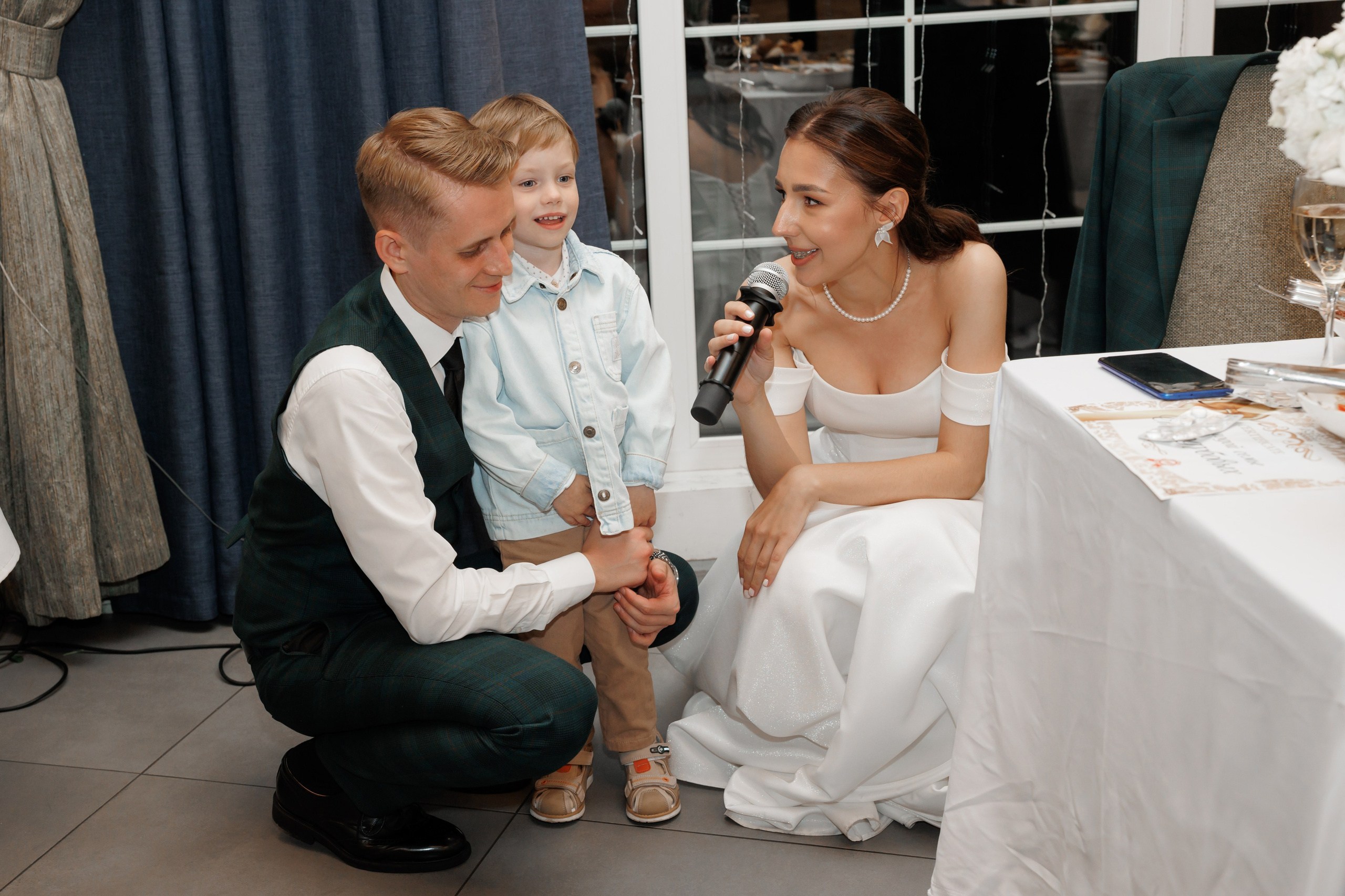 Регистрация в отеле Fish Point, ЗАГС Бутово, прогулка в Остафьево. Свадебный и репортажный фотограф (Москва, Королев и другие)