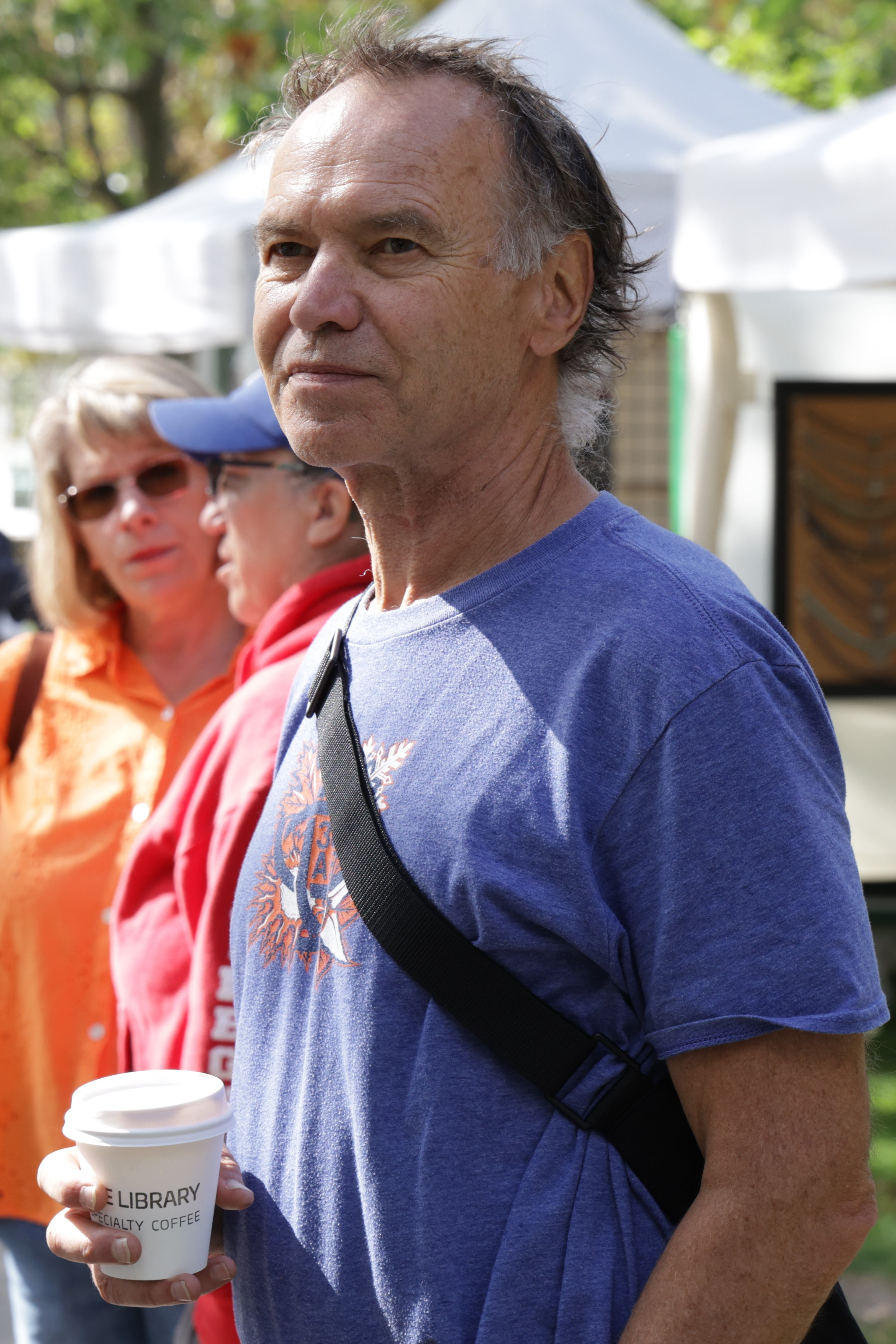 Queen St West Art Crawl. Portrait photographer based in Toronto — Blinova Mariia