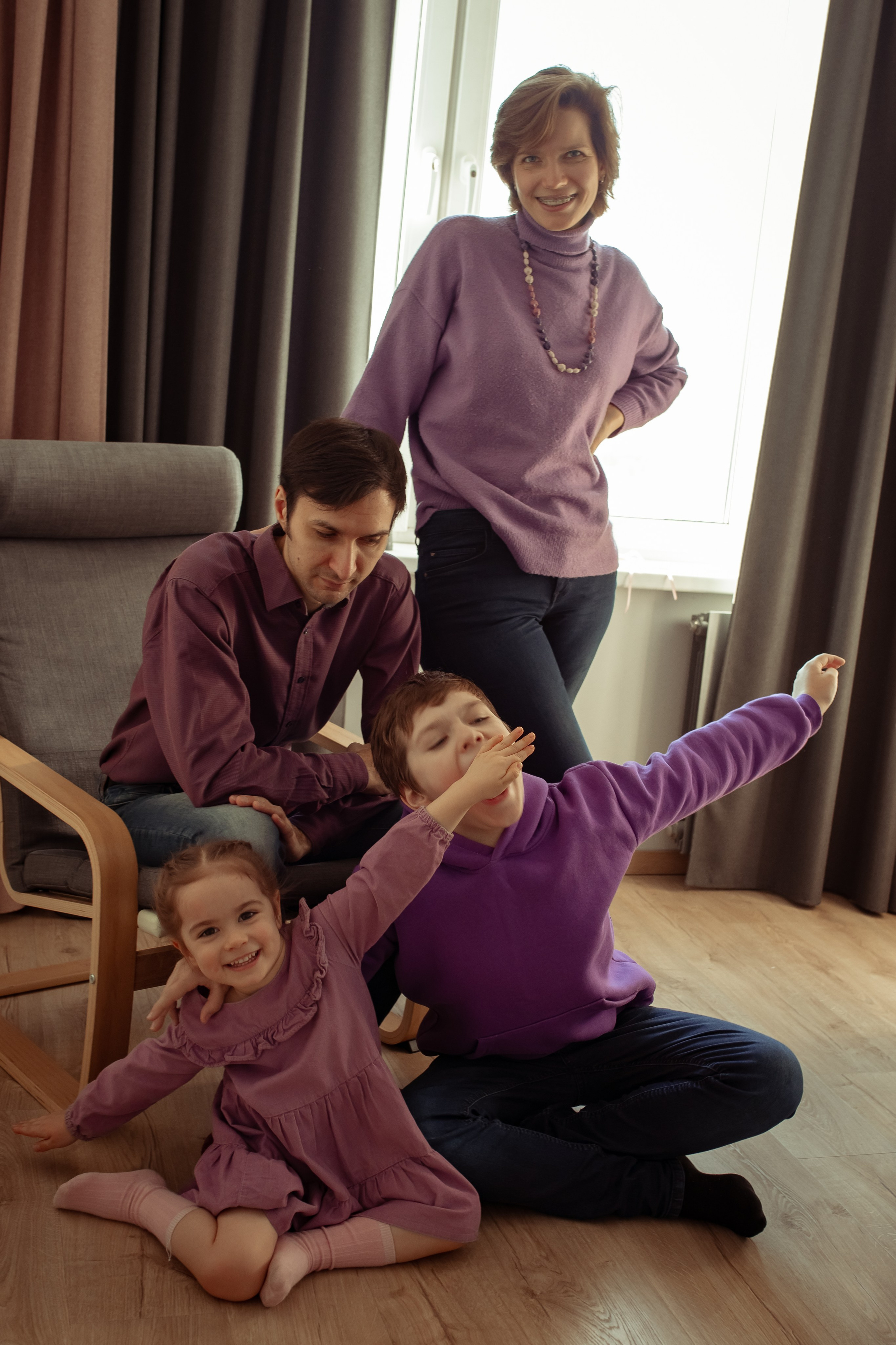 Александра, Максим, Евгений и Ксюша. Семейный и детский фотограф в Москве Дорогова Екатерина