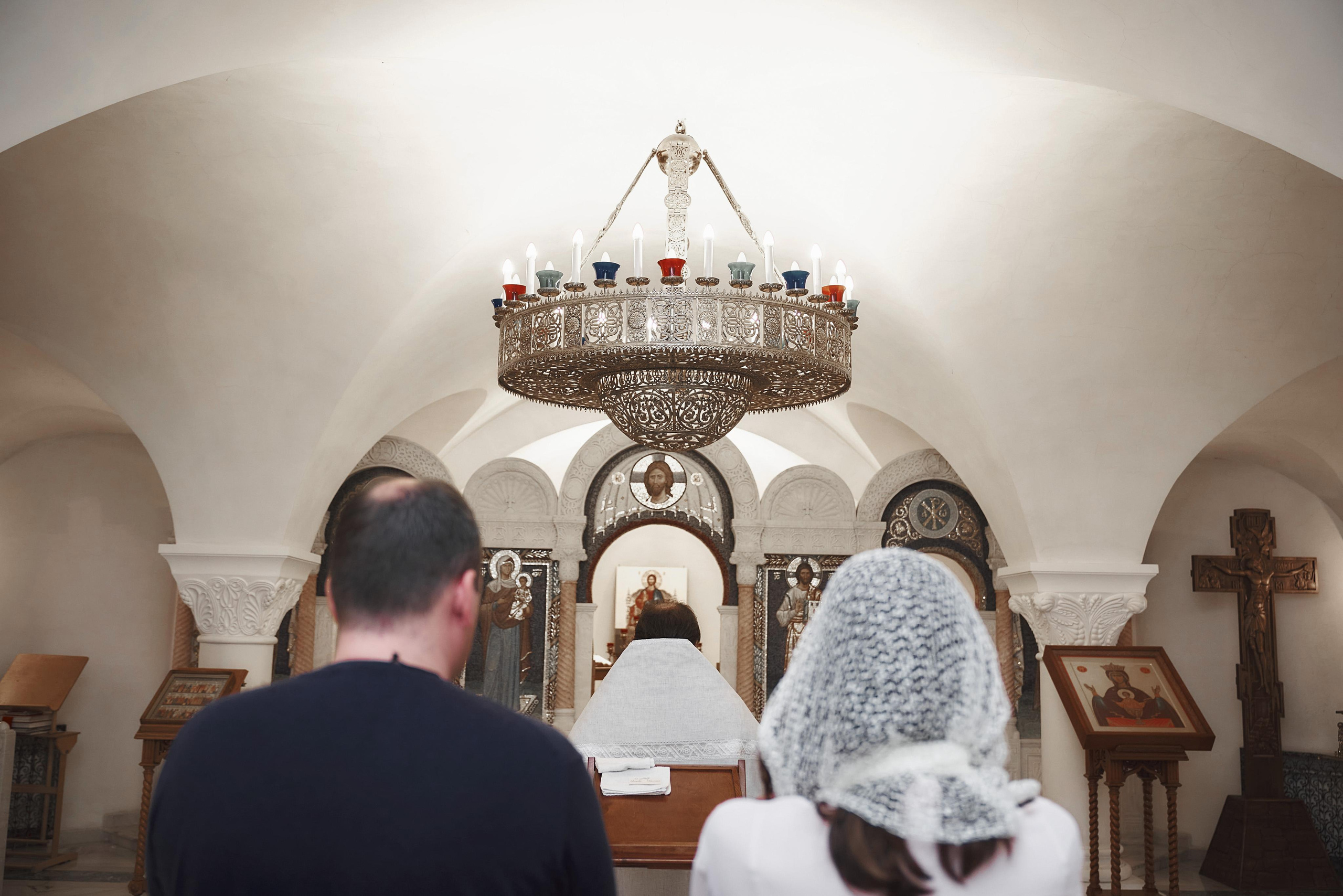 фото зала баптистерия храма Сергия Радонежского в Солнцево