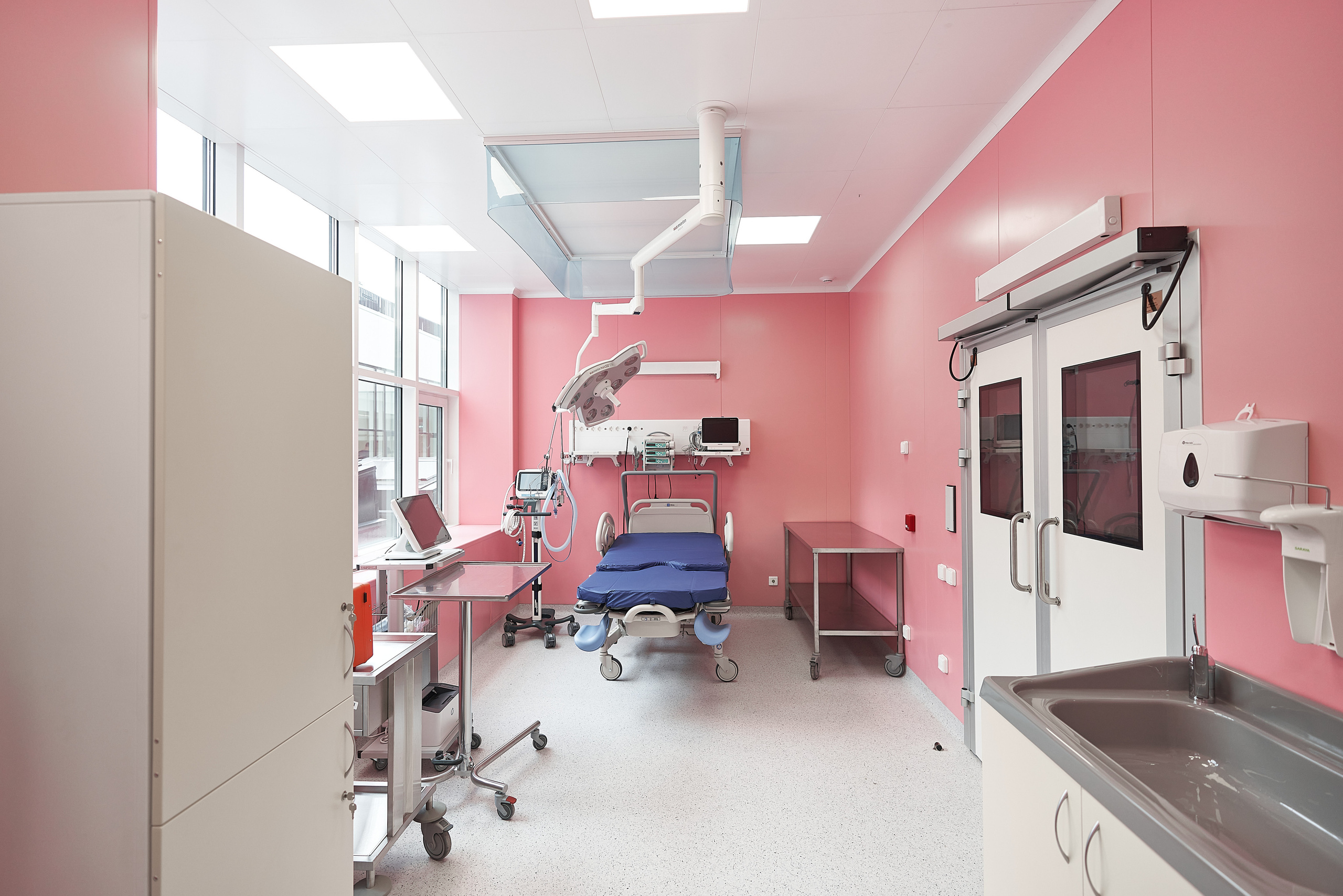 Родильный дом медцентра в Коммунарке. Фотограф Евгений Опарин