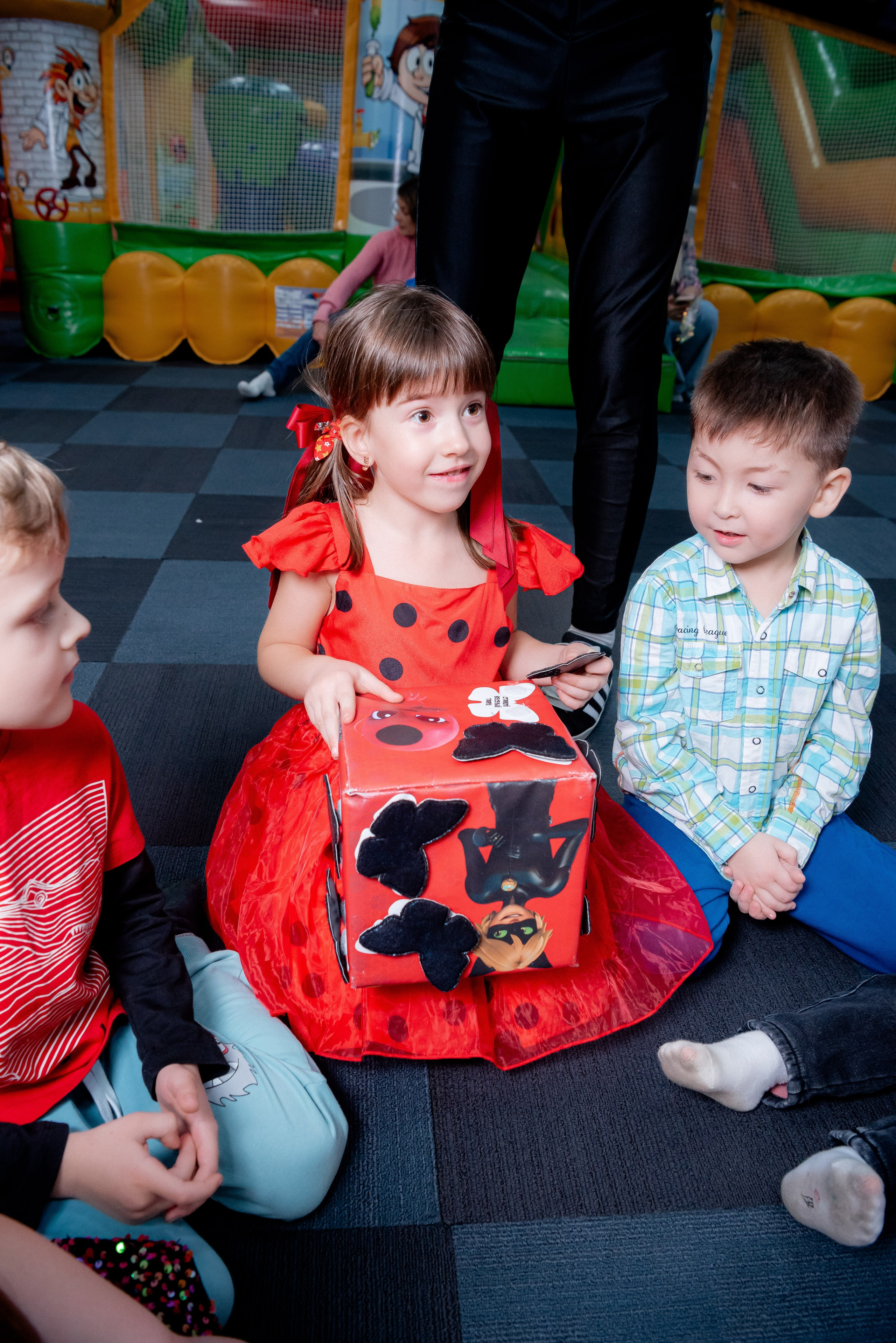 ДР в Локо Мотив Аниматоры Леди Баг. Фотограф в Волгограде и Волжском Александр Горбань