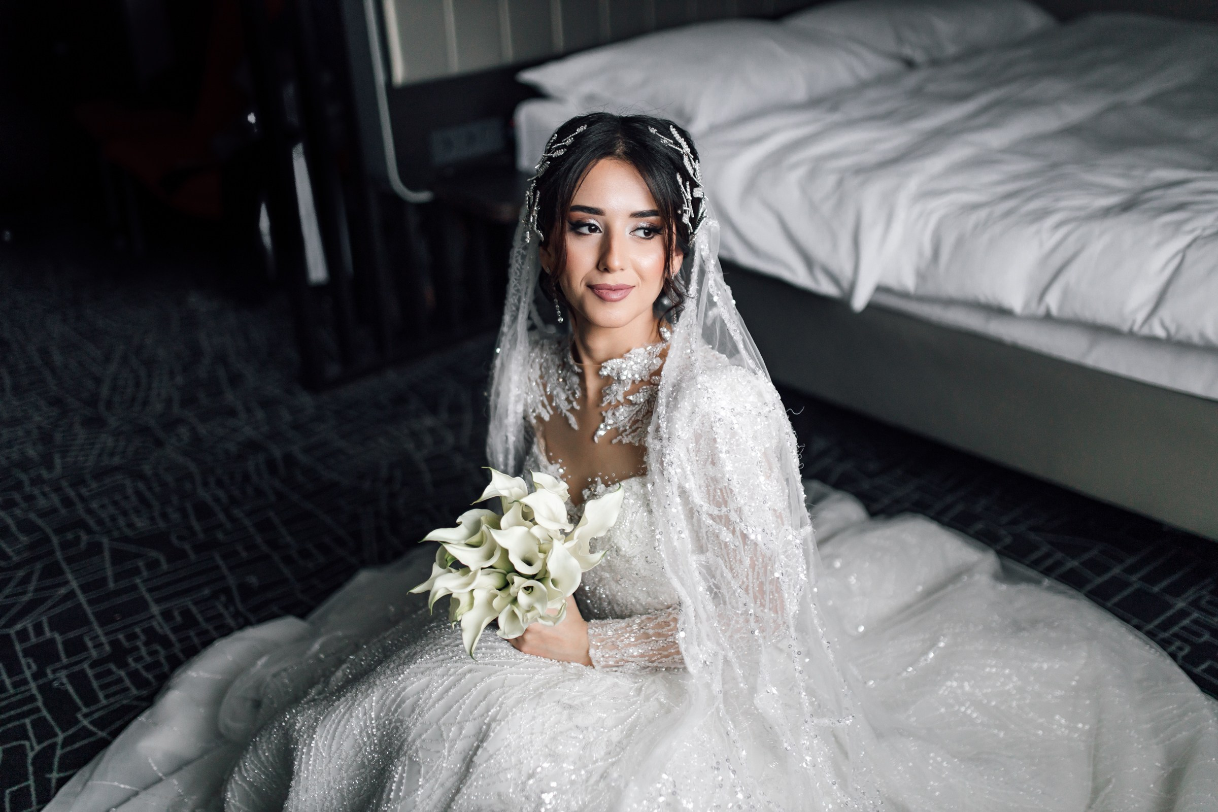 Свадебная фотосессия в Demidov Plaza. Свадебный фотограф Нижний Тагил Екатеринбург Серёдкина Виктория