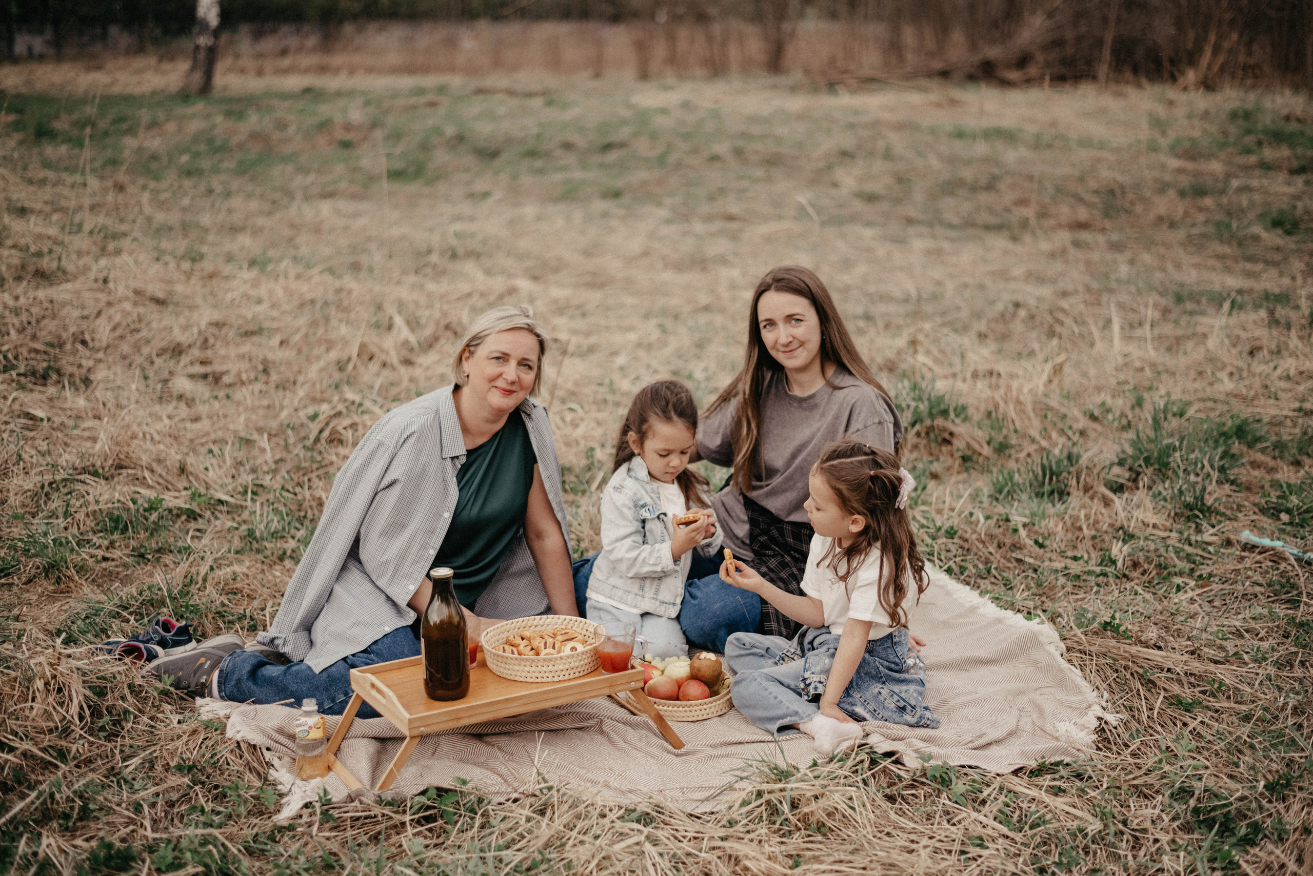 Прогулка с любимыми. Фотоссесия на природе. Семейный фотограф в Железнодорожном Масаева Елена