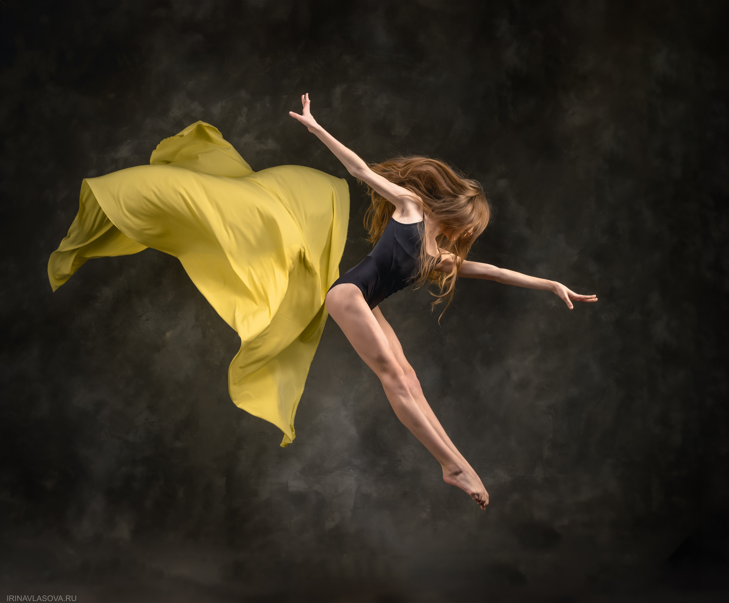 фотосессия гимнасток с тканями