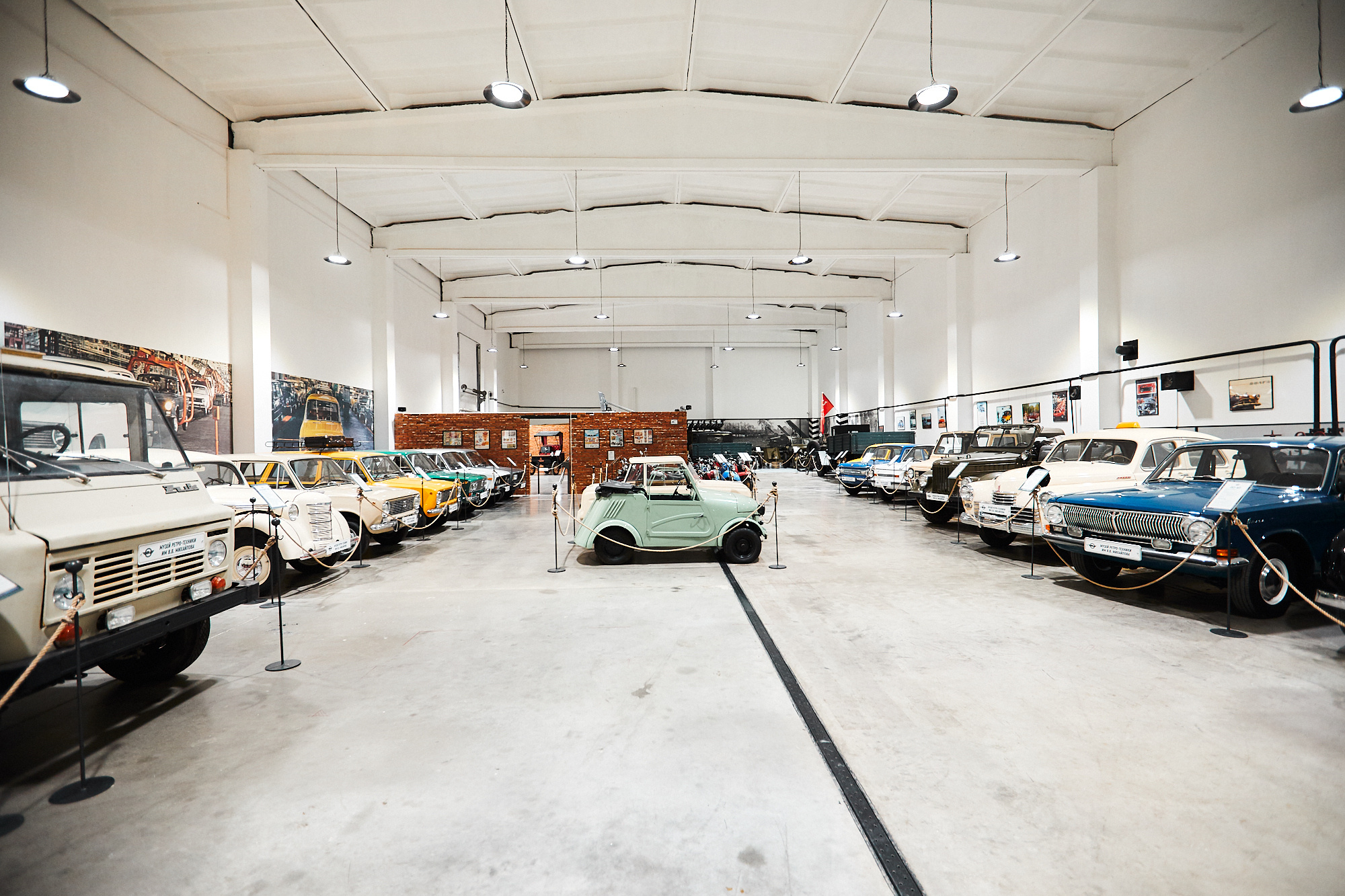 Музей ретро техники. Бизнес портрет Аэросъемка Интерьерная съемка Тюмень