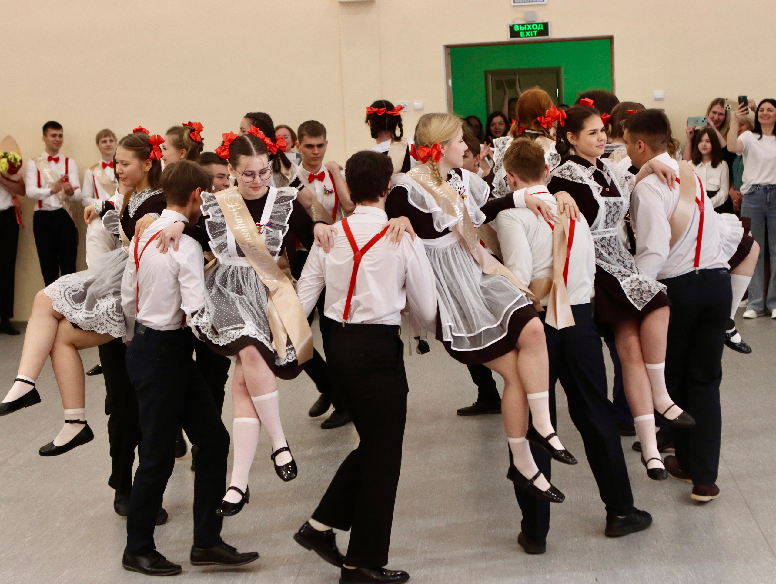 Школьный выпускной. Фотограф в Курске Смирнов Евгений