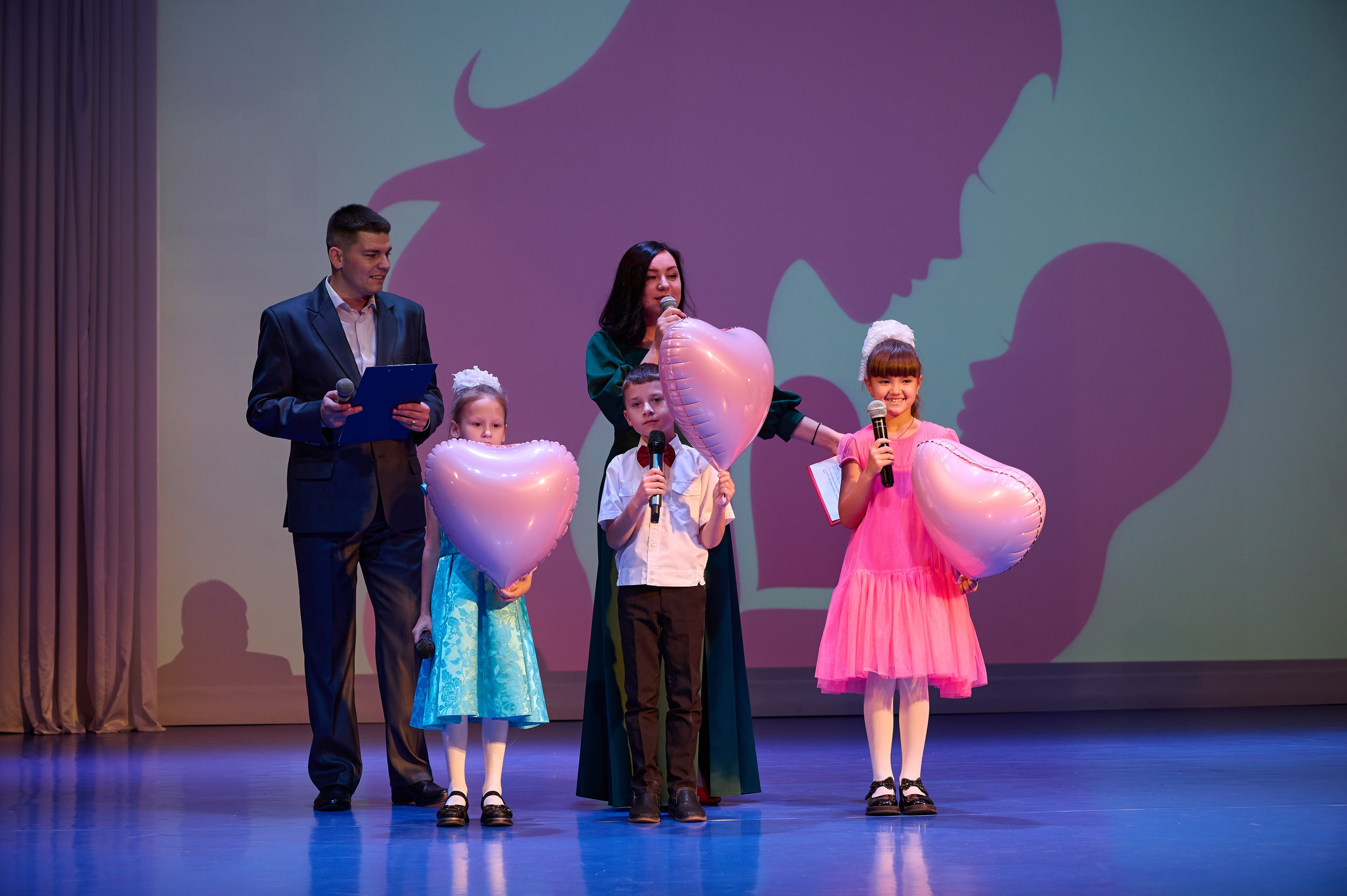 День матери. Марьина роща. Жизнь курорта Кабардинка в фотографиях