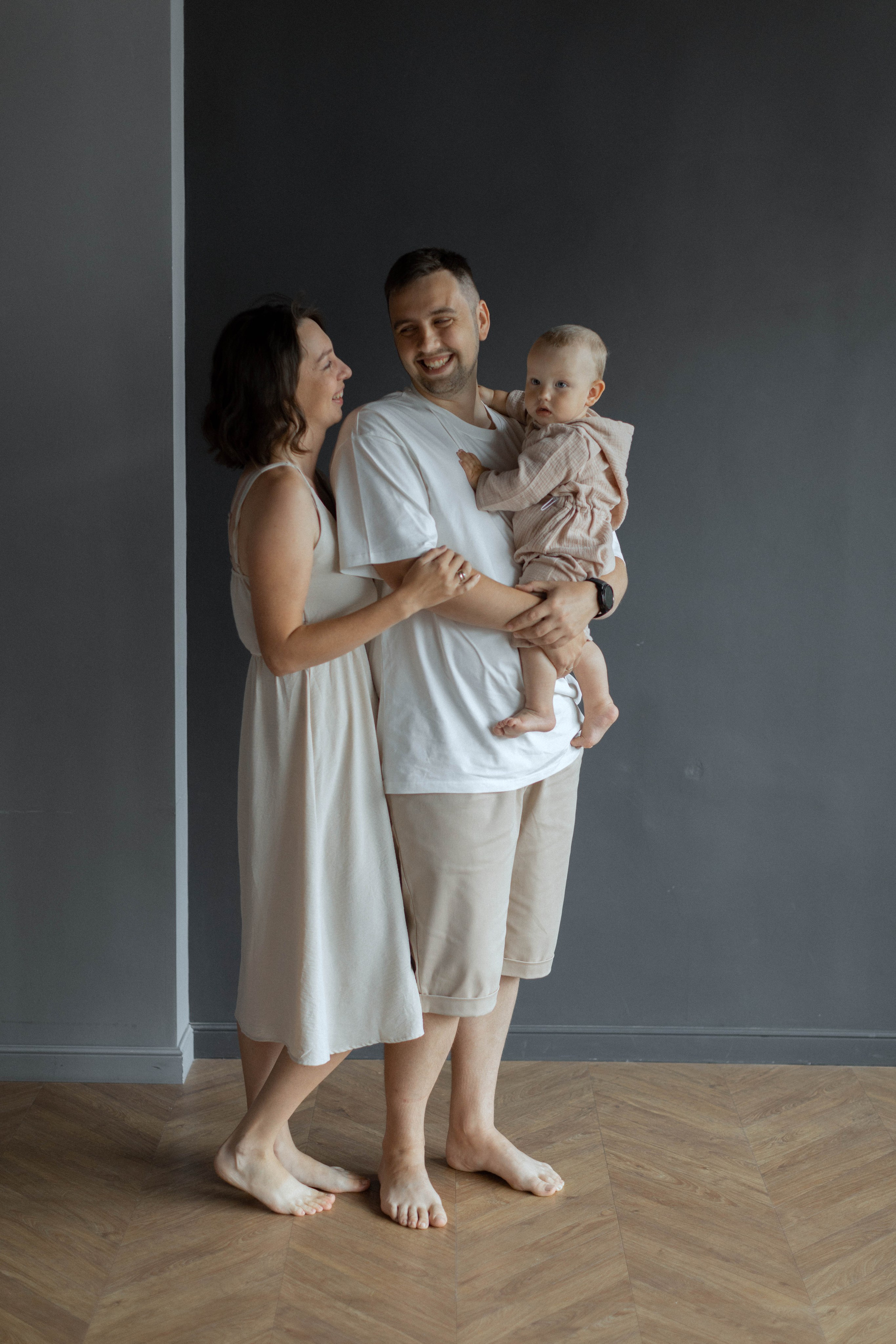 Артем, Виктория и их малыш