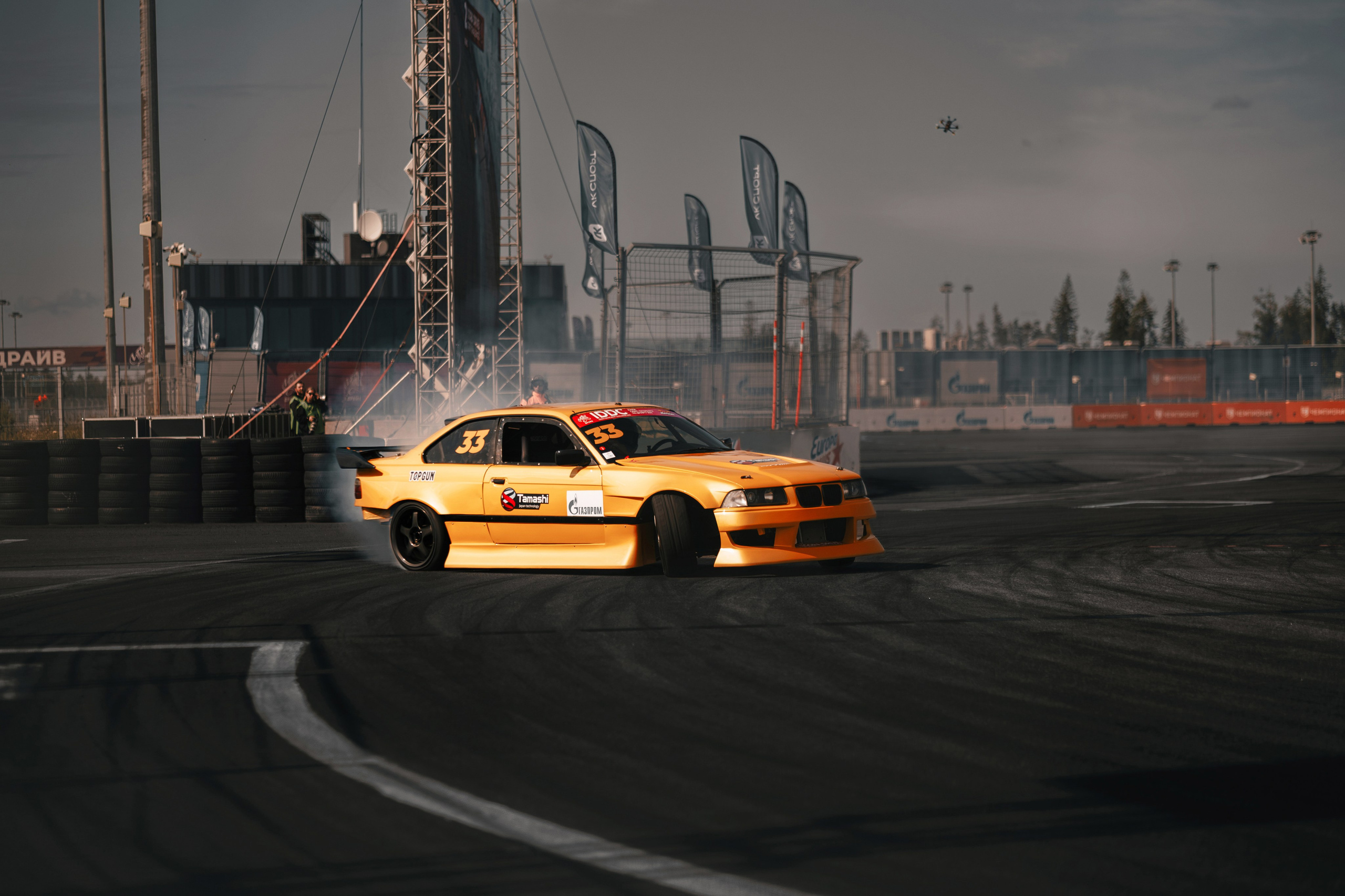 IDDC Этап 2: Бетонный Колизей и блогеры в деле