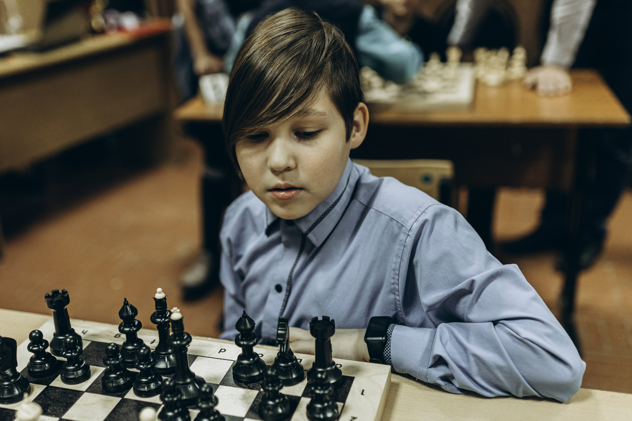 Репортажная сьёмка игры в шахматы в детском доме. Семейный и детский фотограф в Рязани Васюгова Мария