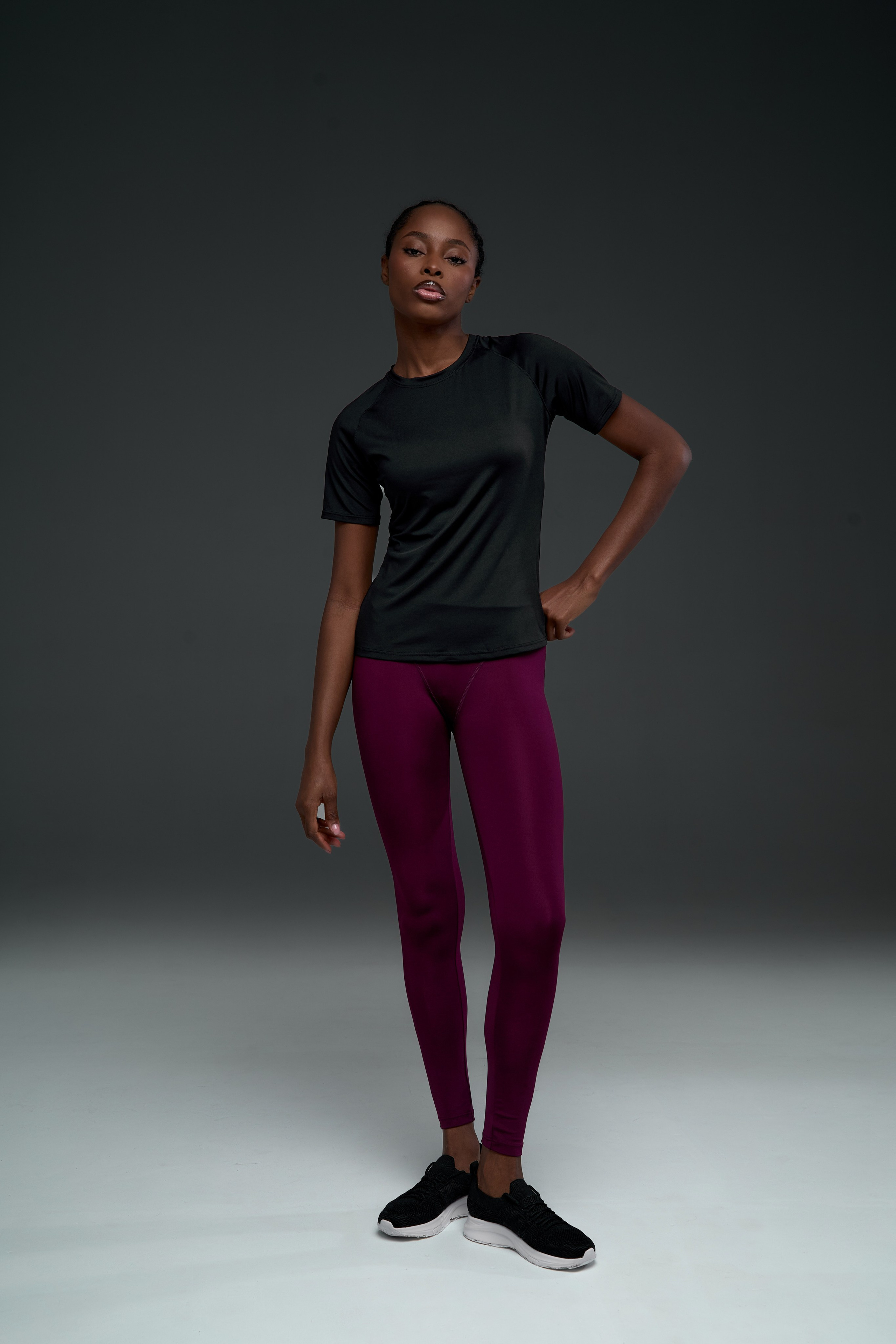 Спортивные футболки. Фотограф для маркетплейсов в Москве