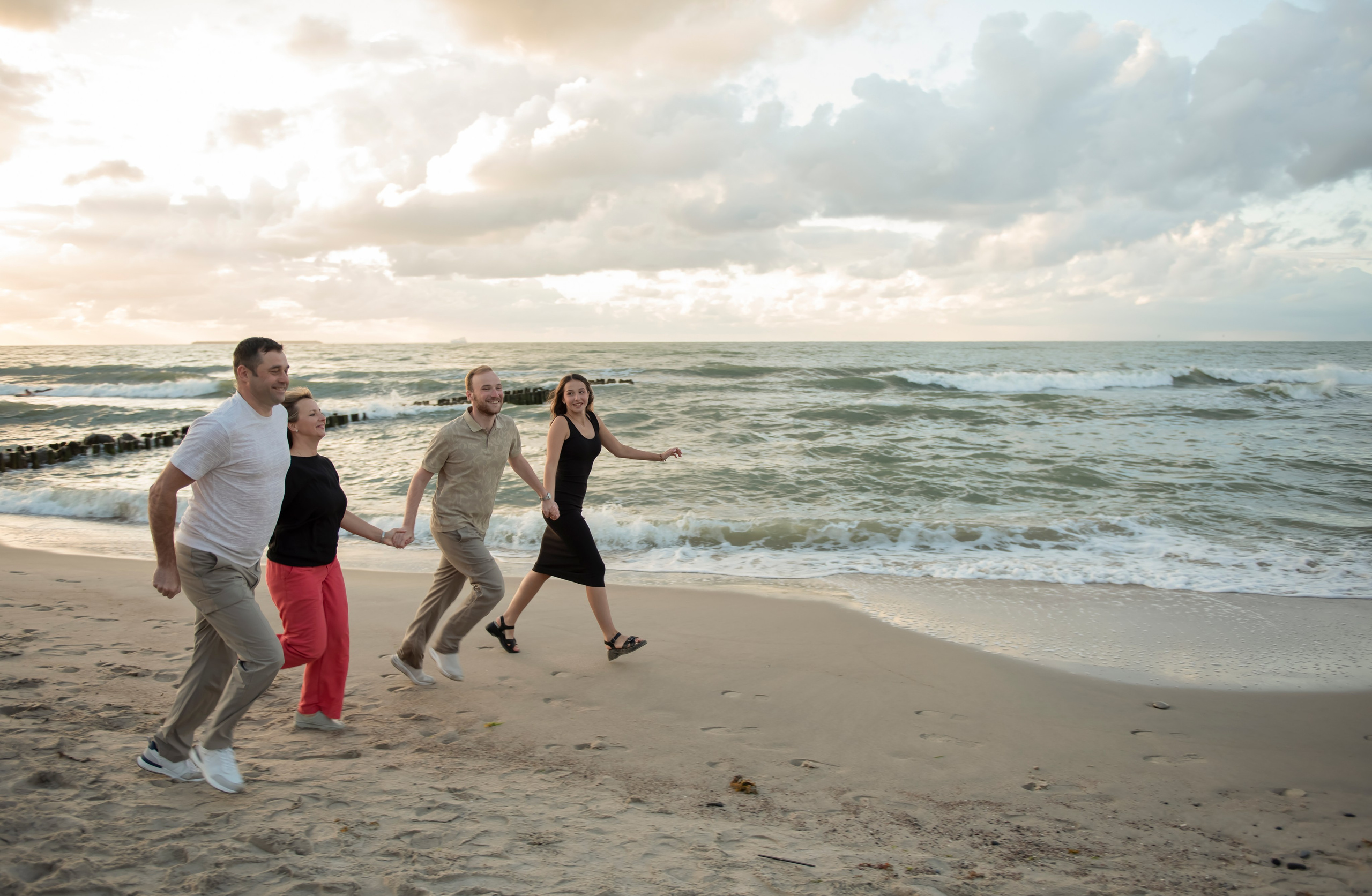 Семейная съёмка на берегу моря. Фотограф Зеленоградск