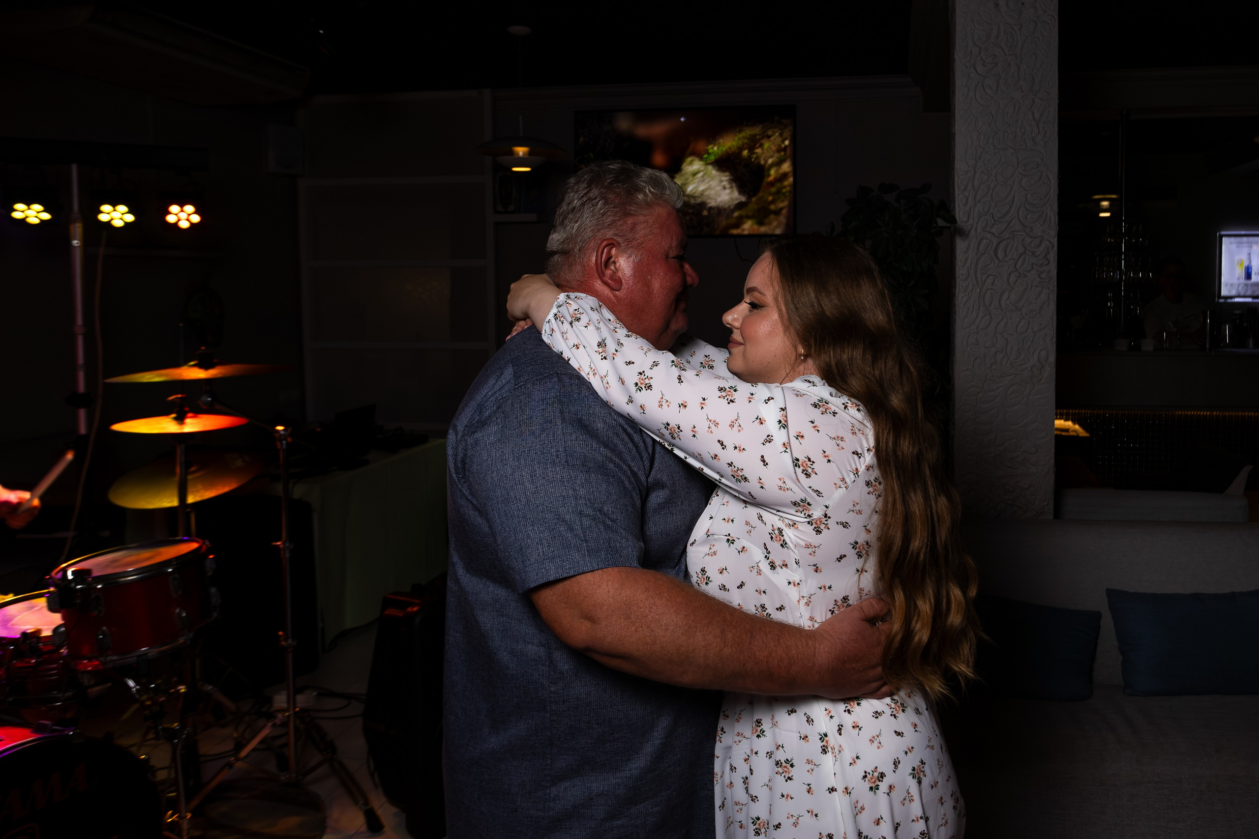 Юбилей в кафе «Парус». Репортажный фотограф Анапа