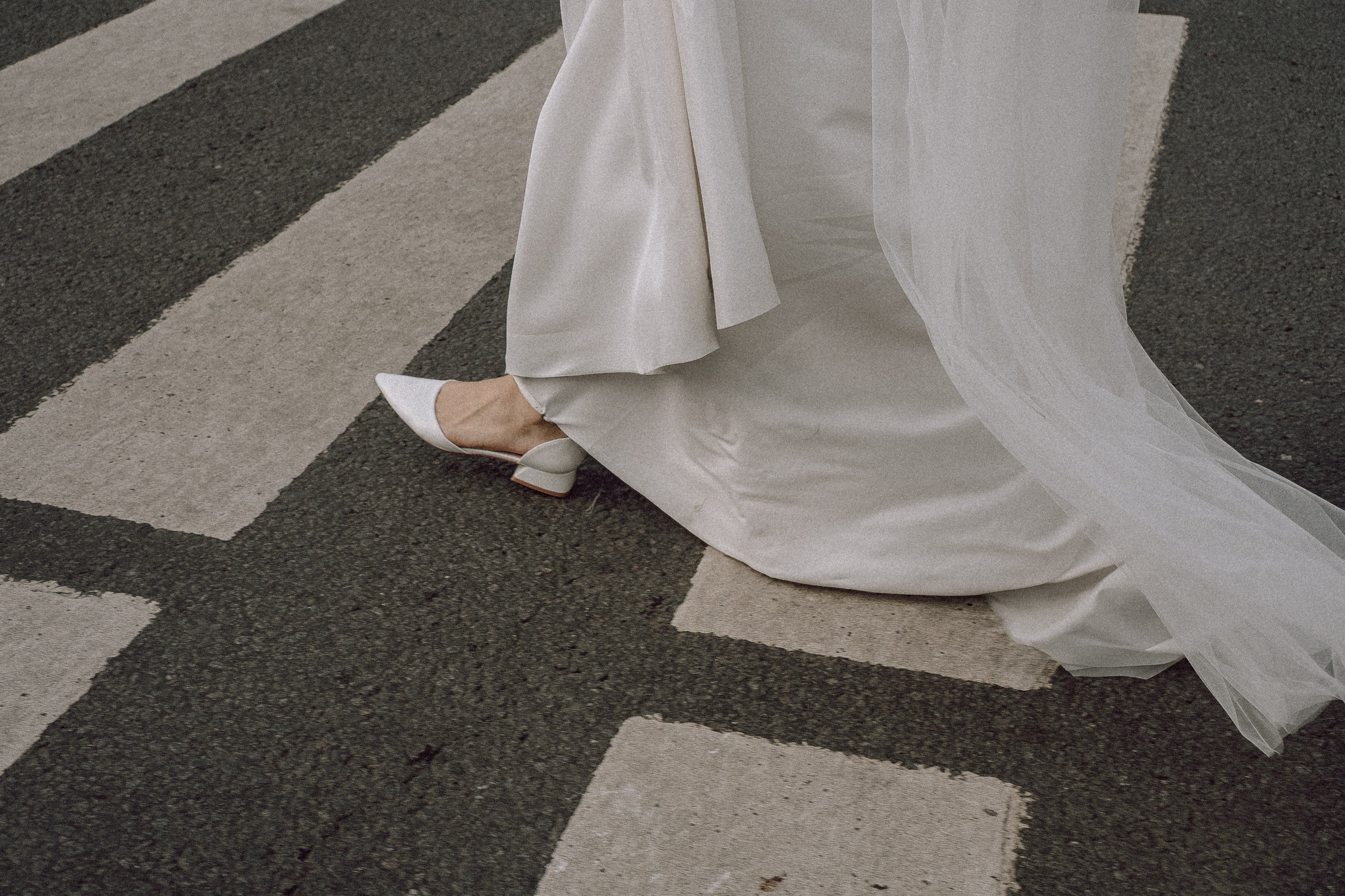 СВАДЕБНАЯ ПРОГУЛКА В САНТК-ПЕТЕРБУРГЕ (ИСАКИЕВСКИЙ СОБОР, ЗИМНЯЯ КАНАВКА, ЭРМИТАЖ И БОЛЬШАЯ МОРСКАЯ УЛИЦА). Профессиональный фотограф, Санкт-Петербург — Виктория Богомолова