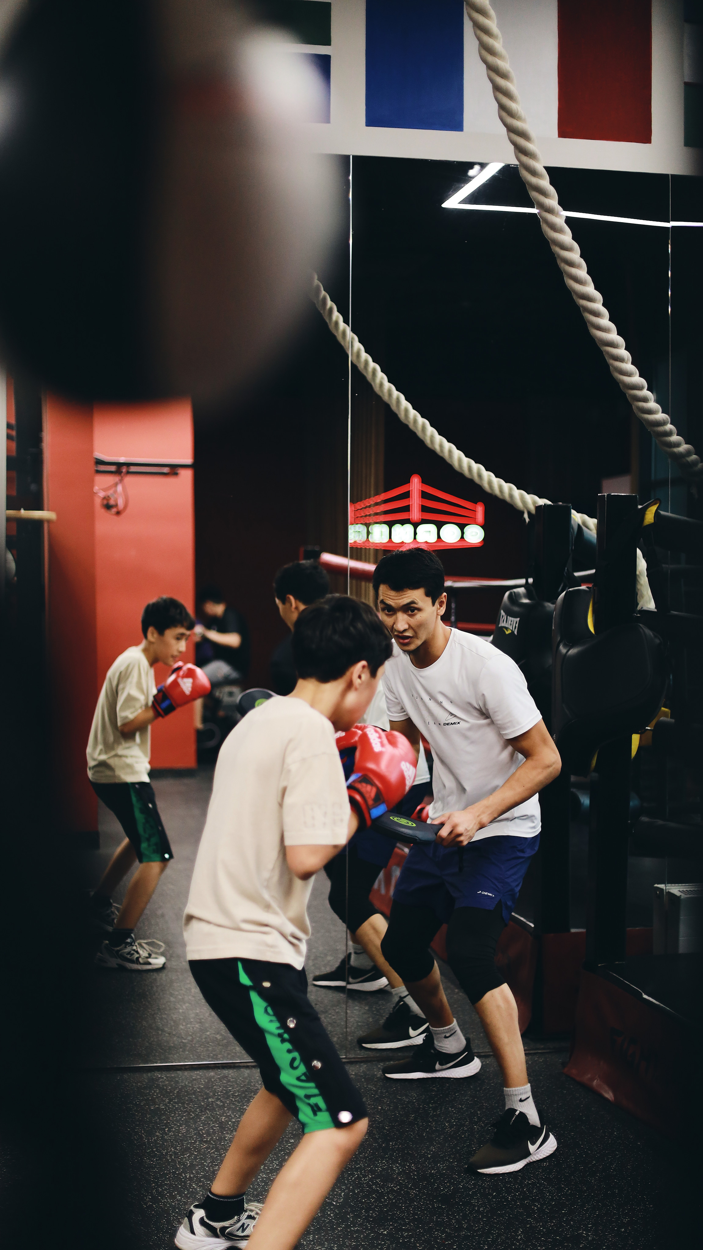 фотограф астана, услуги фотографа, профессиональный фотограф, репортажная съемка, зал бокса, бокс, астана, фотограф астана, услуги фотографа, профессиональный фотограф, репортажная съемка, портретная фотосъемка, баскетбол, астана, студийная фотосессия, фотосессия астана, детский фотограф, фотограф на день рождения, фотограф на праздник, выездная фотостудия, фотограф алматы, праздник урожая, арбафест, matchday.kz, chingizqagan