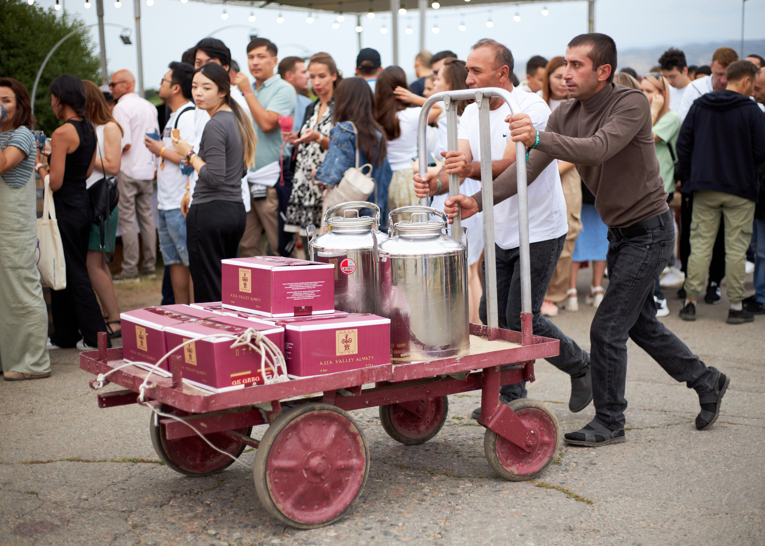 фотограф астана, услуги фотографа, профессиональный фотограф, репортажная съемка, портретная фотосъемка, баскетбол, астана, студийная фотосессия, фотосессия астана, детский фотограф, фотограф на день рождения, фотограф на праздник, выездная фотостудия, фотограф алматы, праздник урожая, арбафест, matchday.kz, chingizqagan