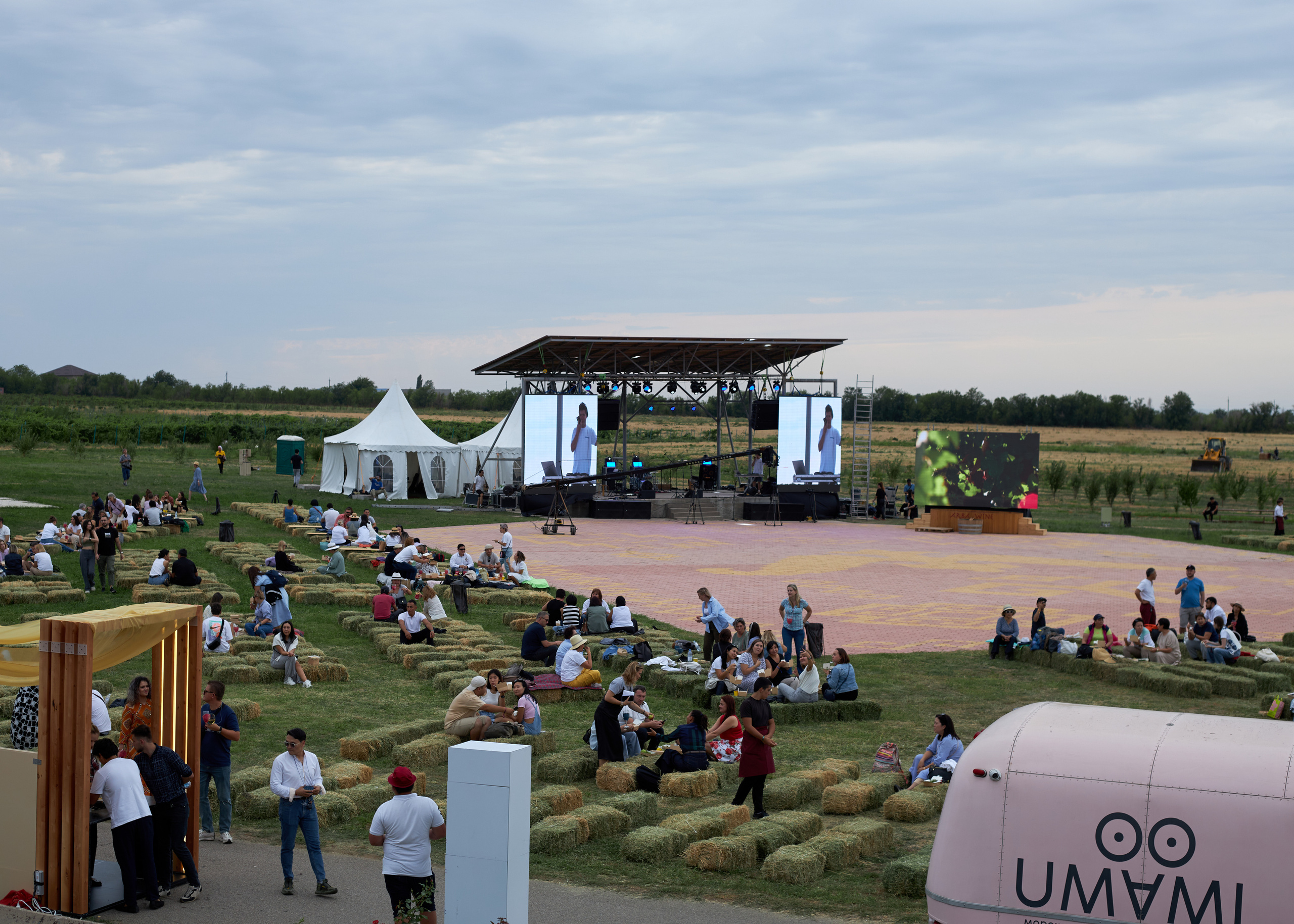 фотограф астана, услуги фотографа, профессиональный фотограф, репортажная съемка, портретная фотосъемка, баскетбол, астана, студийная фотосессия, фотосессия астана, детский фотограф, фотограф на день рождения, фотограф на праздник, выездная фотостудия, фотограф алматы, праздник урожая, арбафест,