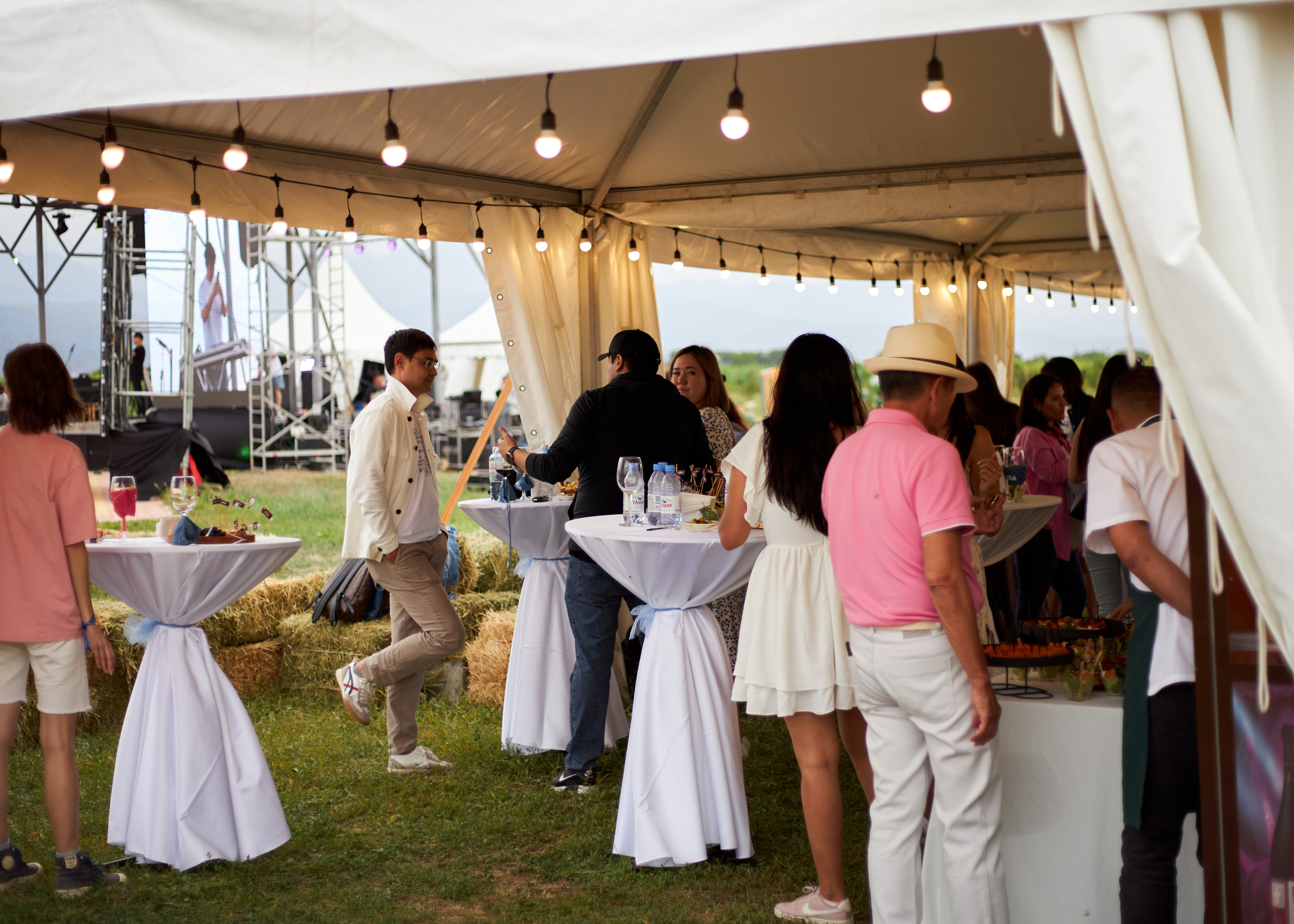 фотограф астана, услуги фотографа, профессиональный фотограф, репортажная съемка, портретная фотосъемка, баскетбол, астана, студийная фотосессия, фотосессия астана, детский фотограф, фотограф на день рождения, фотограф на праздник, выездная фотостудия, фотограф алматы, праздник урожая, арбафест,