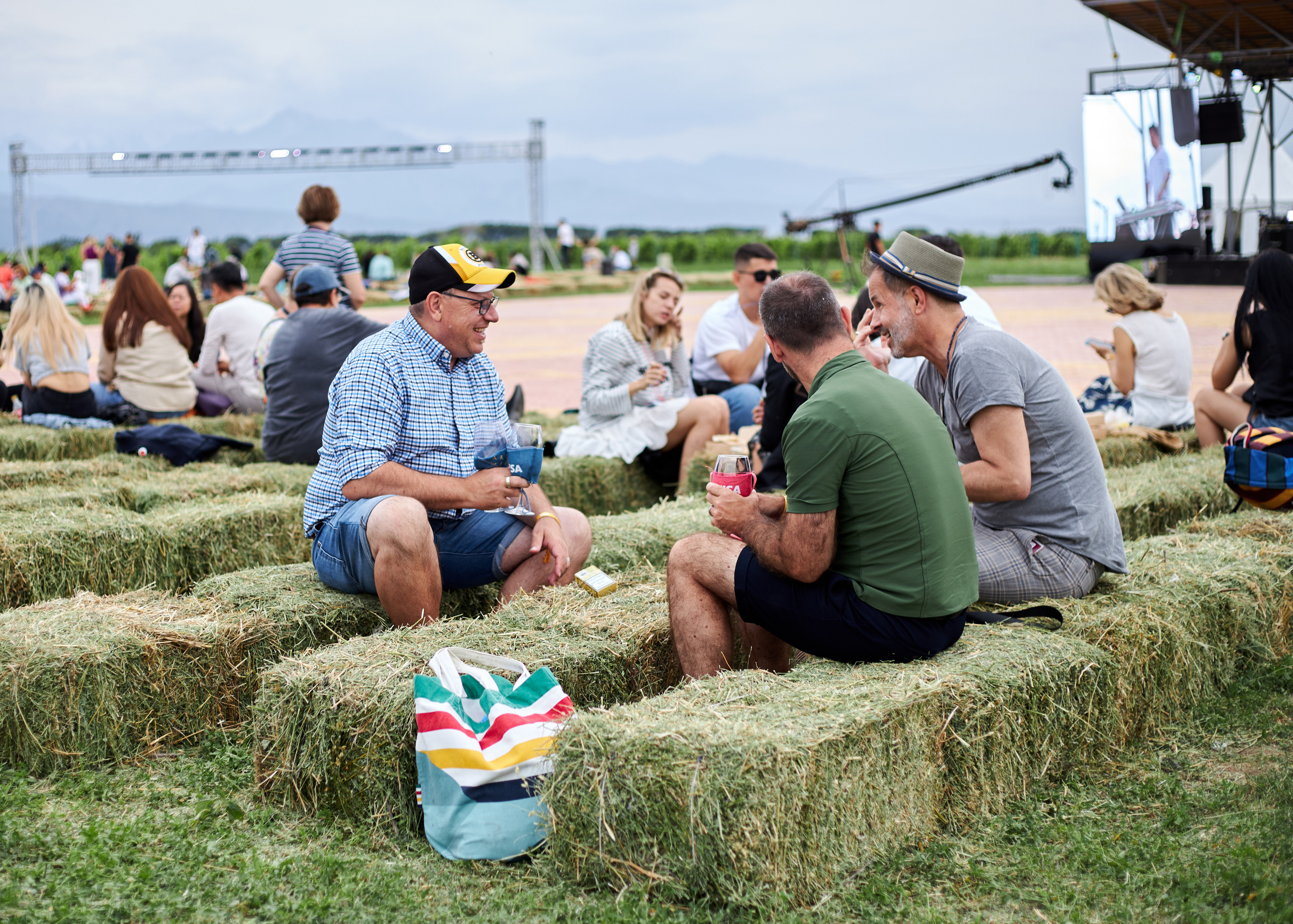 фотограф астана, услуги фотографа, профессиональный фотограф, репортажная съемка, портретная фотосъемка, баскетбол, астана, студийная фотосессия, фотосессия астана, детский фотограф, фотограф на день рождения, фотограф на праздник, выездная фотостудия, фотограф алматы, праздник урожая, арбафест,
