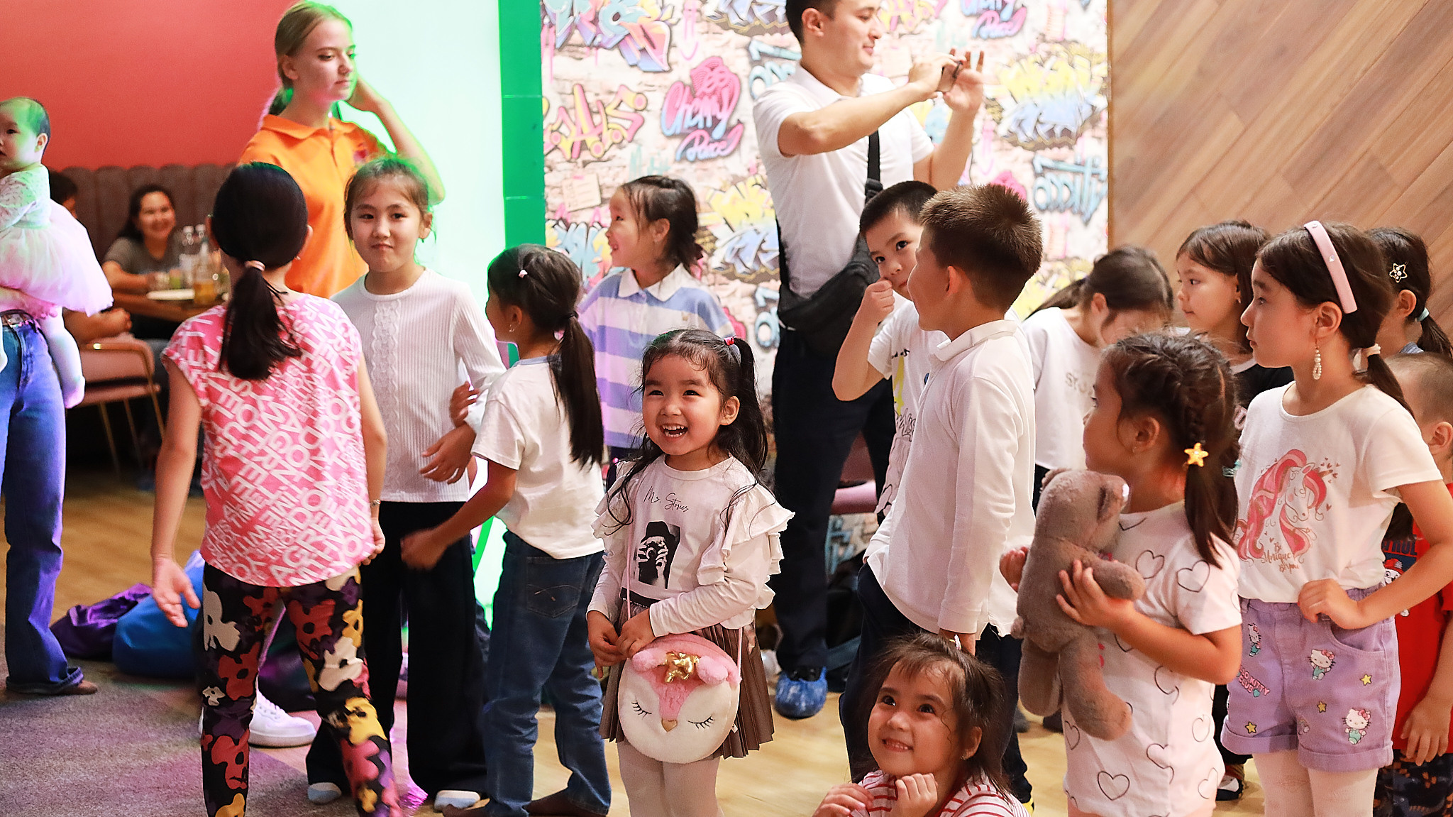 фотограф астана, услуги фотографа, профессиональный фотограф, репортажная съемка, портретная фотосъемка, баскетбол, астана, студийная фотосессия, фотосессия астана, детский фотограф, фотограф на день рождения, фотограф на праздник, выездная фотостудия