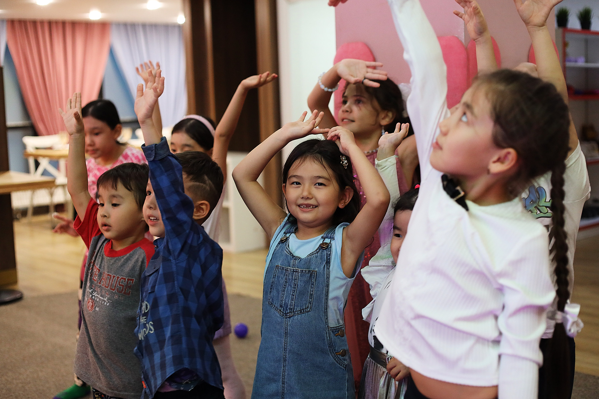 фотограф астана, услуги фотографа, профессиональный фотограф, репортажная съемка, портретная фотосъемка, баскетбол, астана, студийная фотосессия, фотосессия астана, детский фотограф, фотограф на день рождения, фотограф на праздник, выездная фотостудия