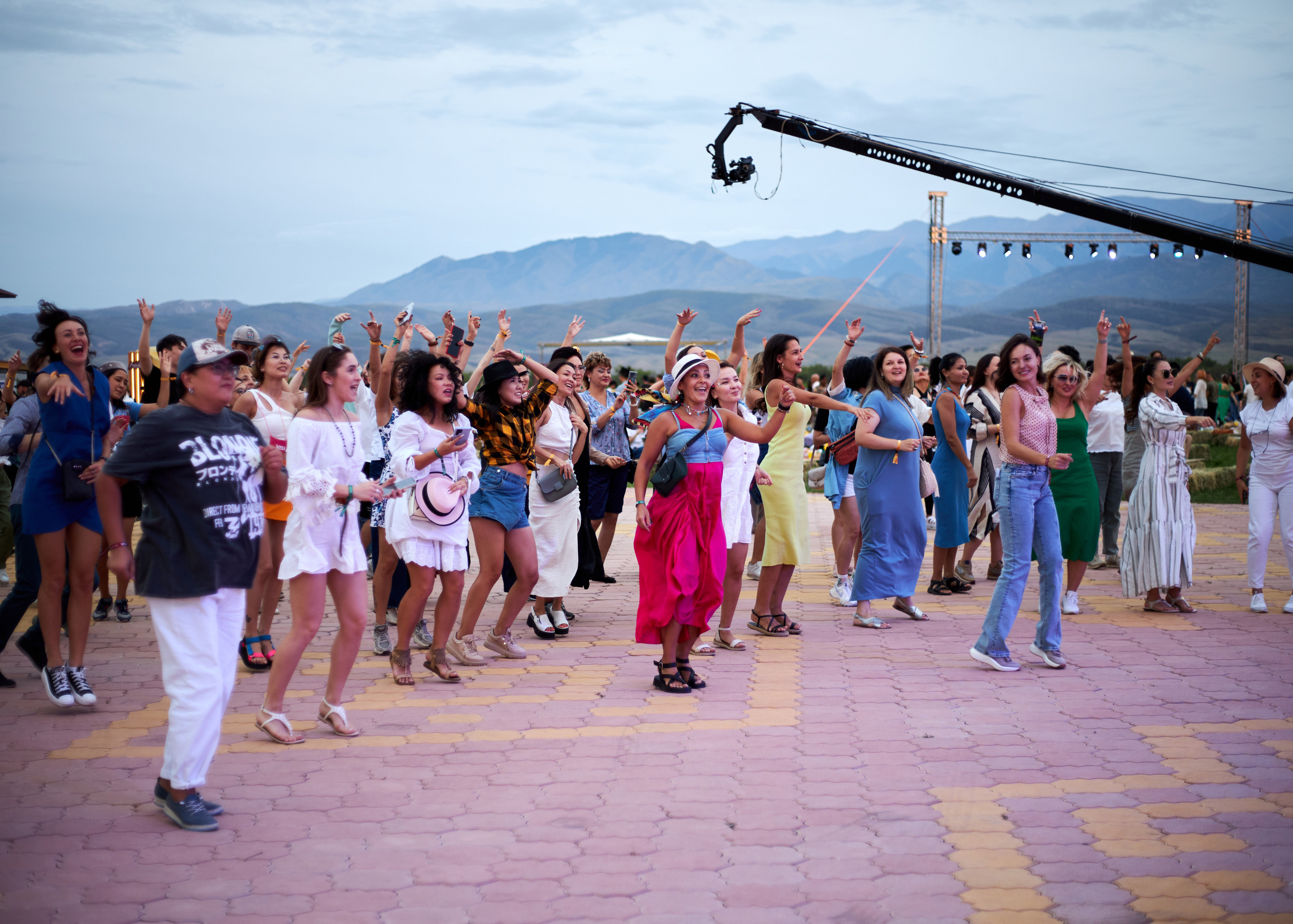 фотограф астана, услуги фотографа, профессиональный фотограф, репортажная съемка, портретная фотосъемка, баскетбол, астана, студийная фотосессия, фотосессия астана, детский фотограф, фотограф на день рождения, фотограф на праздник, выездная фотостудия, фотограф алматы, праздник урожая, арбафест, matchday.kz, chingizqagan