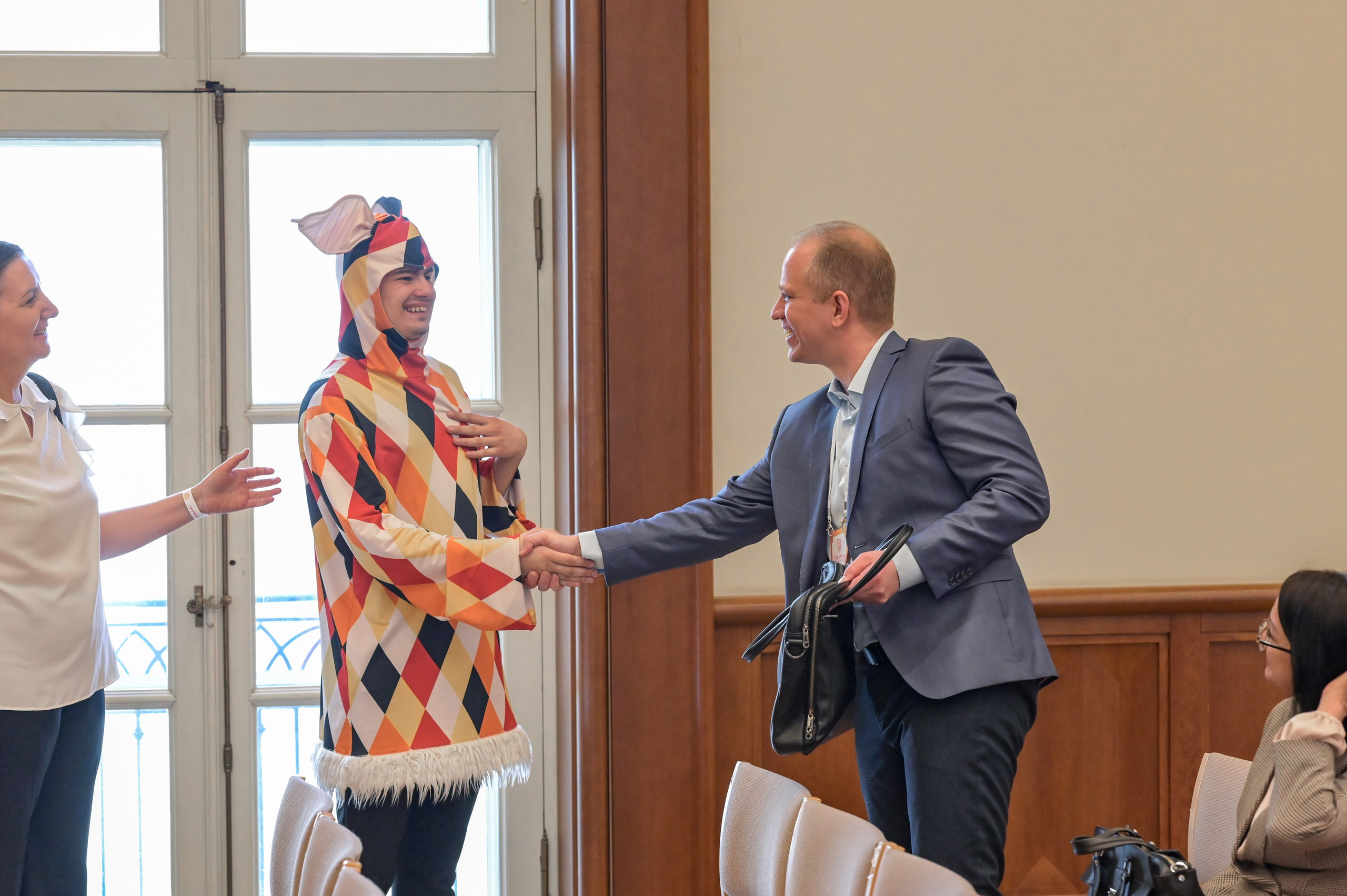 «Люди как люди» Царицыно 2024 г. Семейный и репортажный фотограф в Москве Анастасия Трубкина