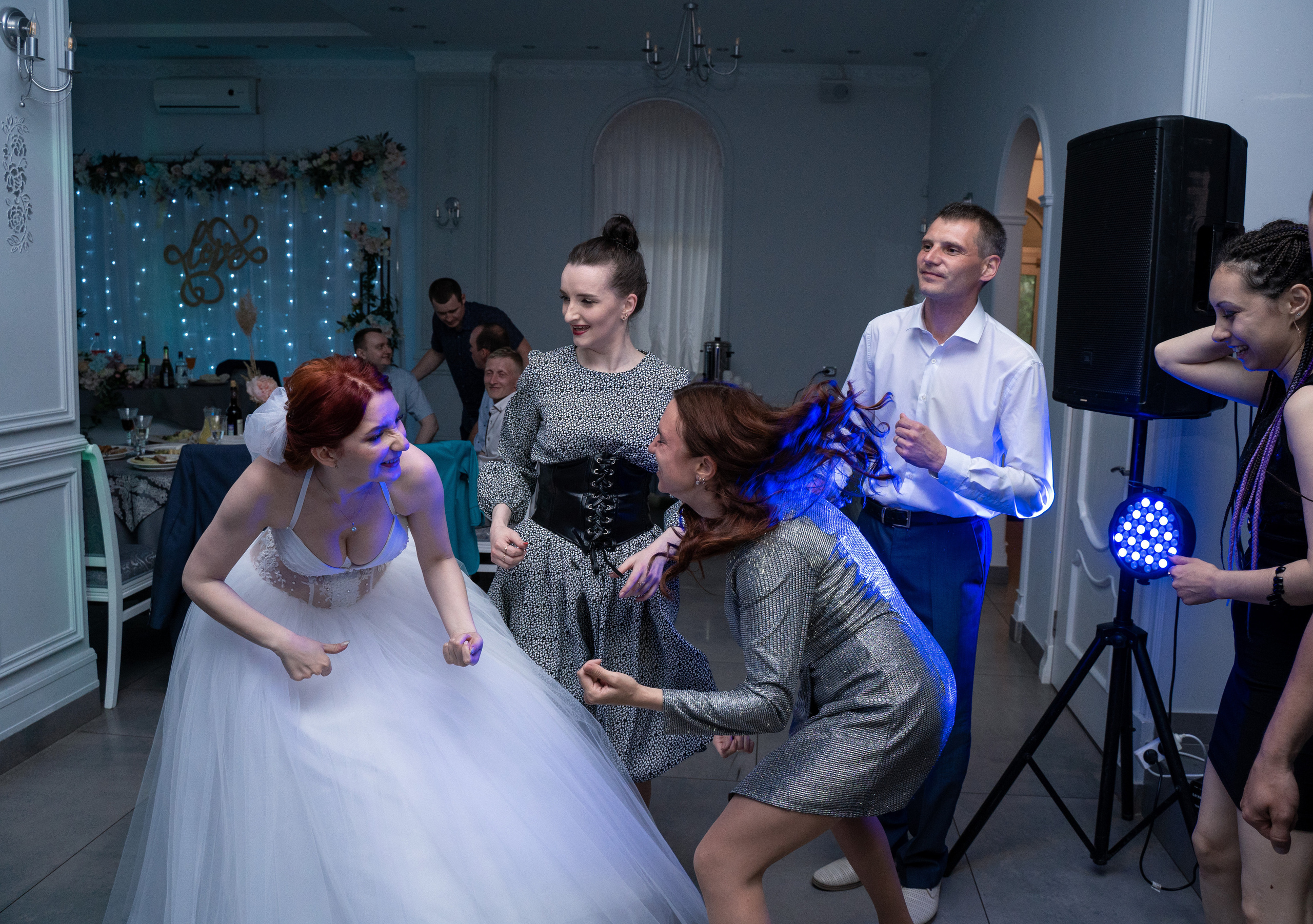 Зажигательная свадьба Кирилл и Виктория 040622. Фотограф на выпускной альбом школа сад димитровград