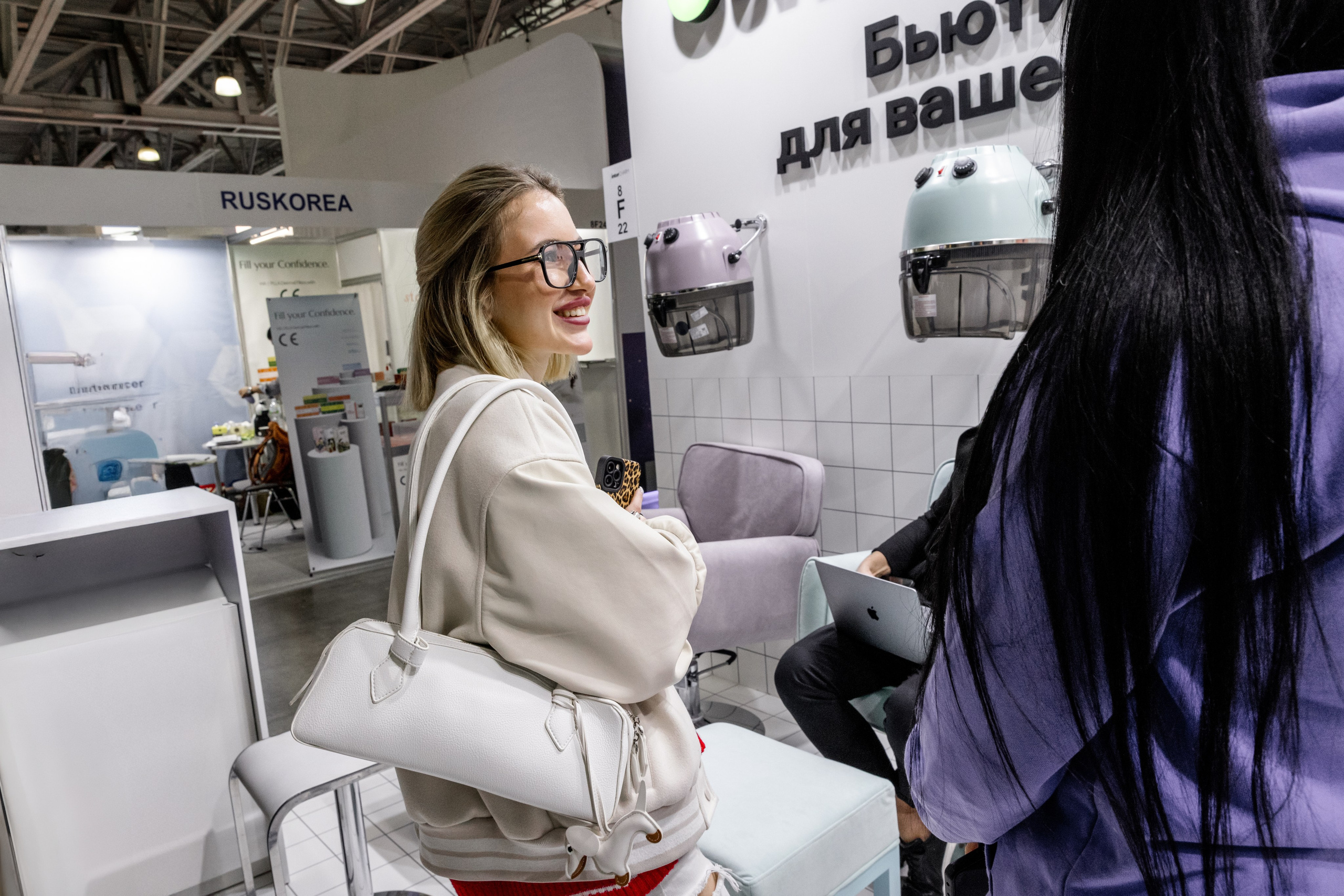 Интершарм.Авито. Аксана Лисовская фотограф в Москве. Фотографии с характером