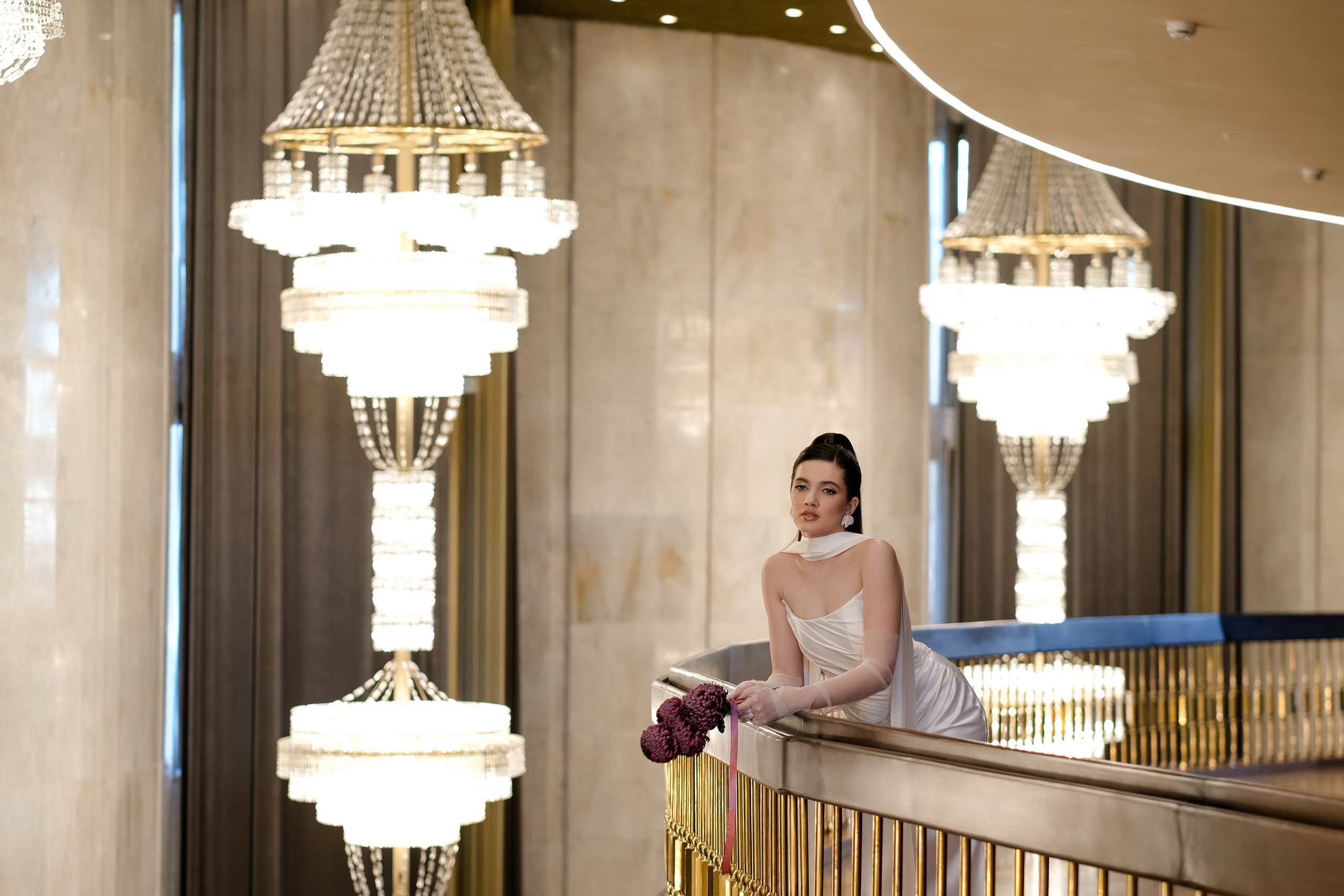 Свадебная фотосессия в театре драмы имени Наума Орлова. Свадебный фотограф в Челябинске Сырчикова Наталья