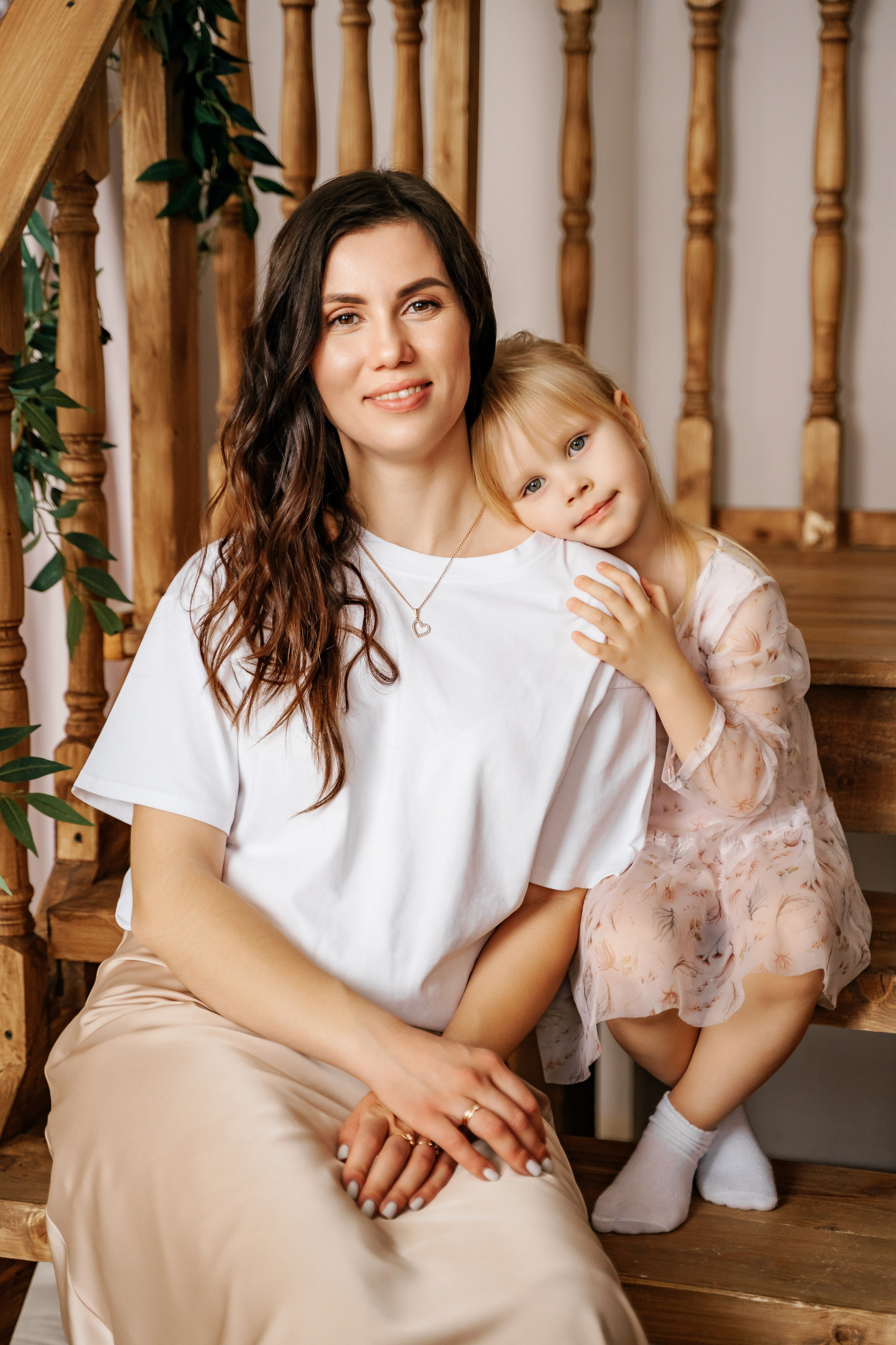 Семейная фотосессия в студии. Семейный и свадебный фотограф Минск Юрий Прилепов. Выпускные альбомы!