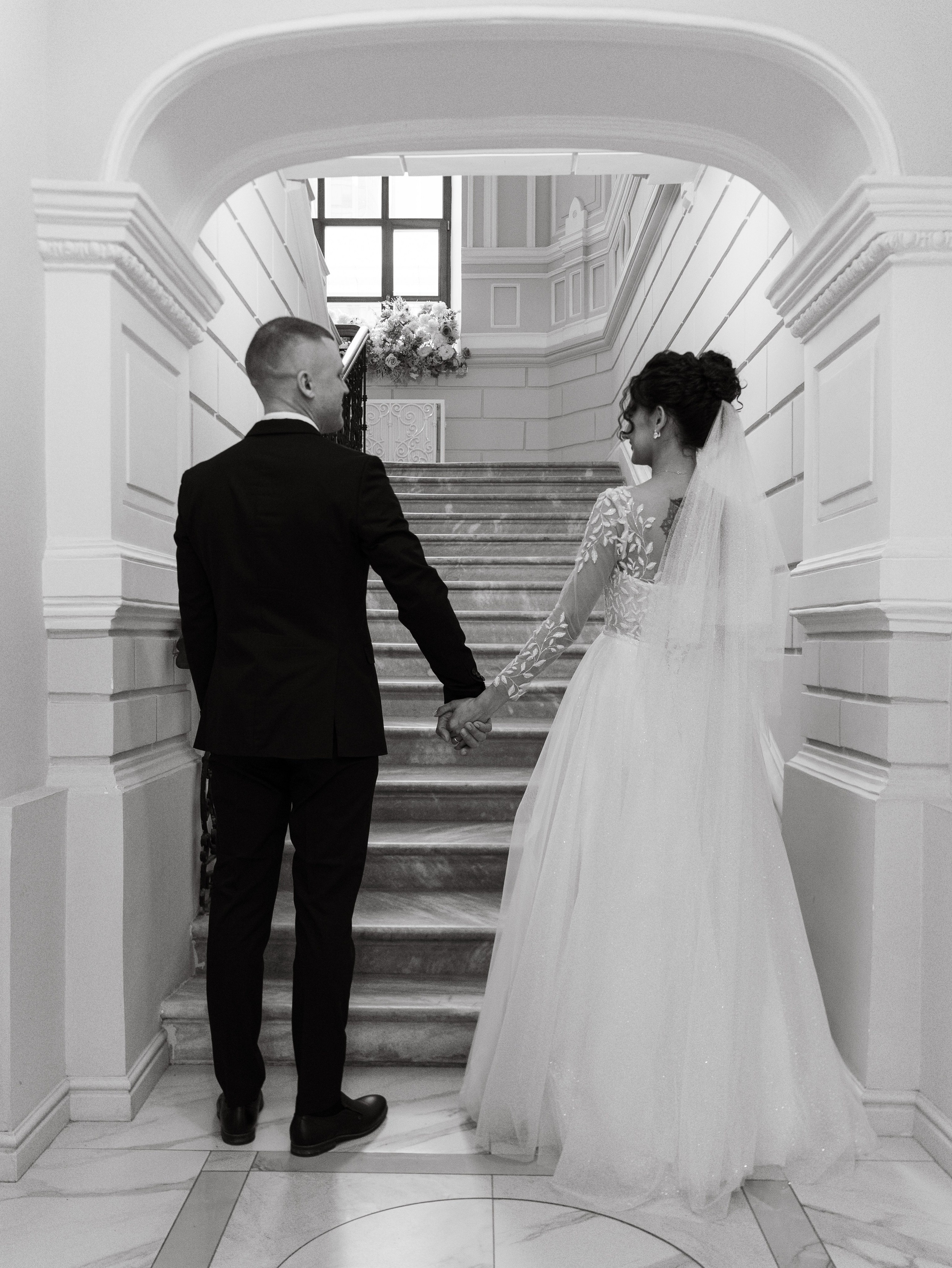 Свадебная фотосессия в загсе. Фотограф из Екатеринбурга Алена Мусалимова