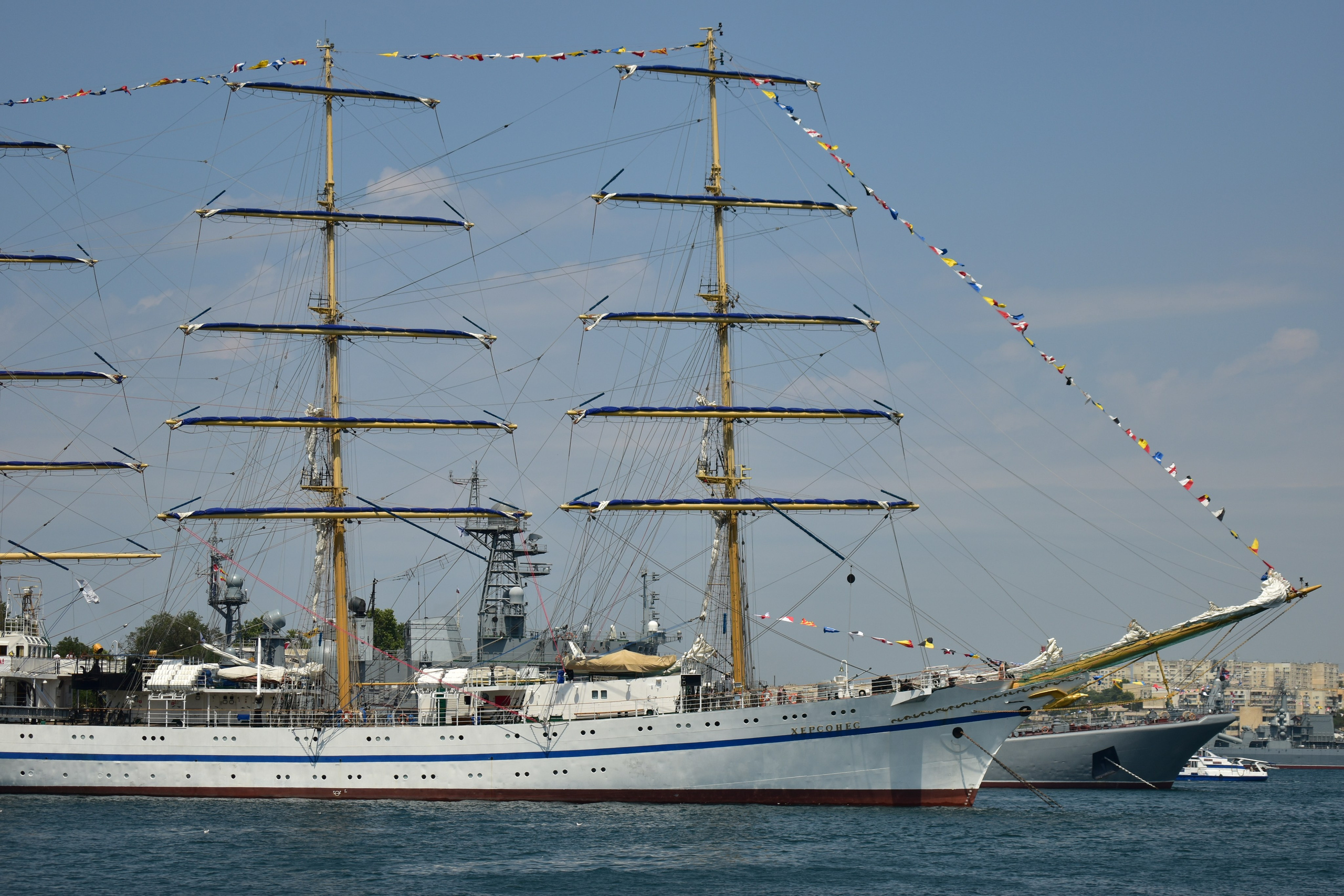 Парад ВМФ. Фотограф-ретушер в Крыму Юля Лобурец