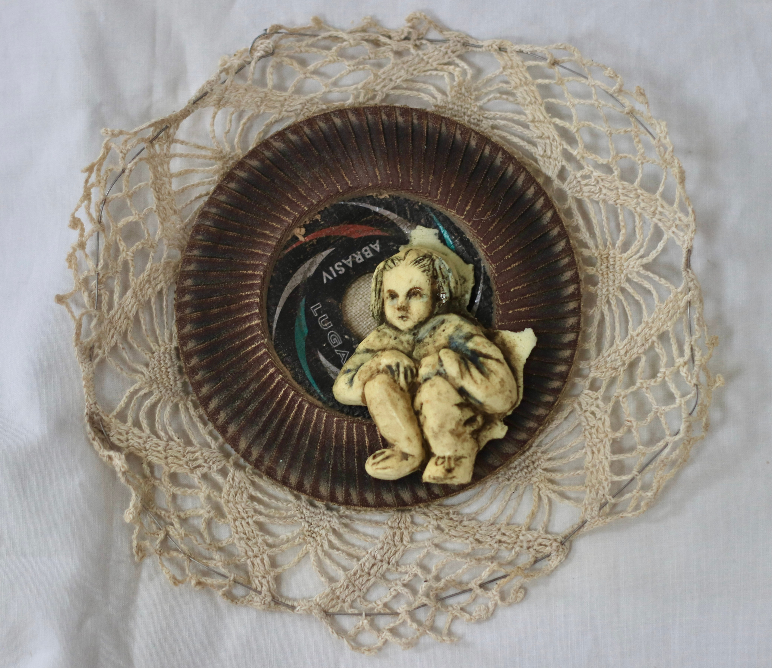 Земляные работы памяти, серия объектов художницы Софьи Григорьевой 