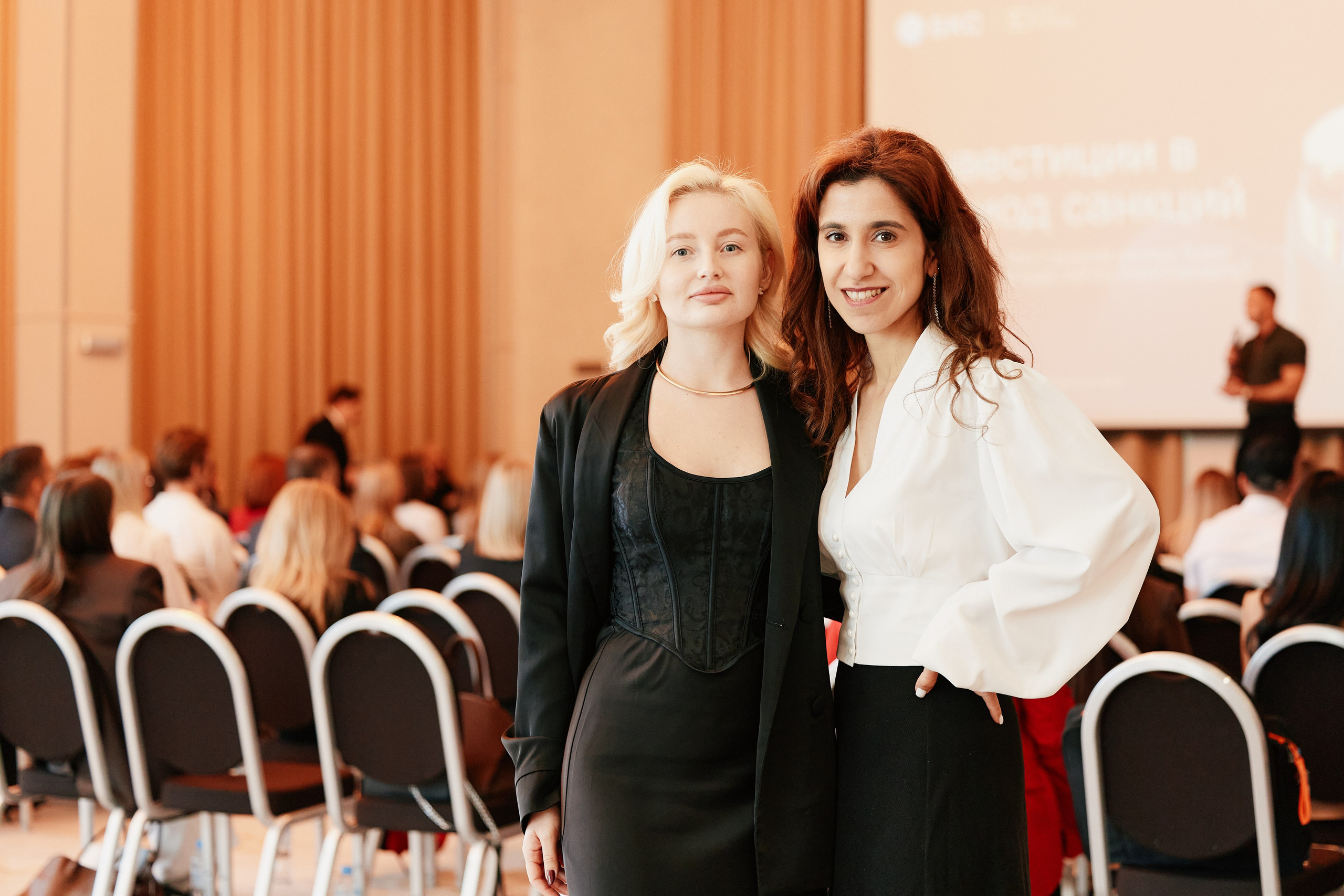 Форум Бизнес-тренды 2025 в Marriott Hotel 28.04. Свадебный репортажный фотограф краснодар максим дремов дрёмов фотосессия студия цена