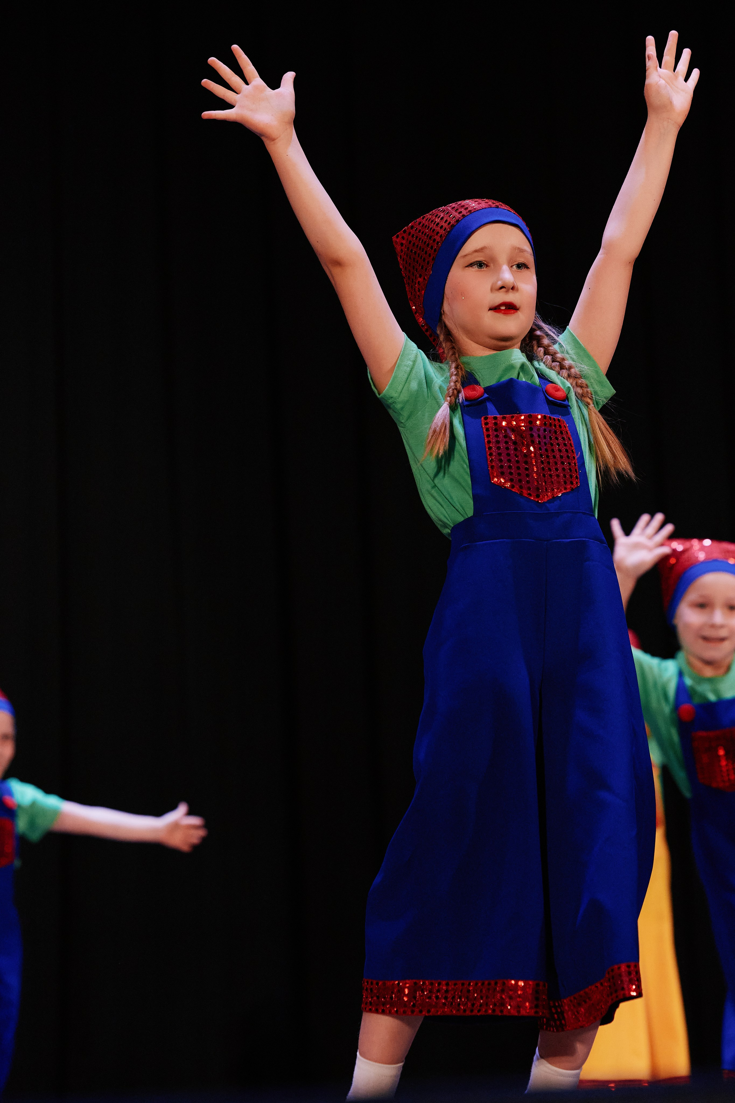 Концерт танцевальной студии Фиеста 08.06. Свадебный репортажный фотограф краснодар максим дремов дрёмов фотосессия студия цена