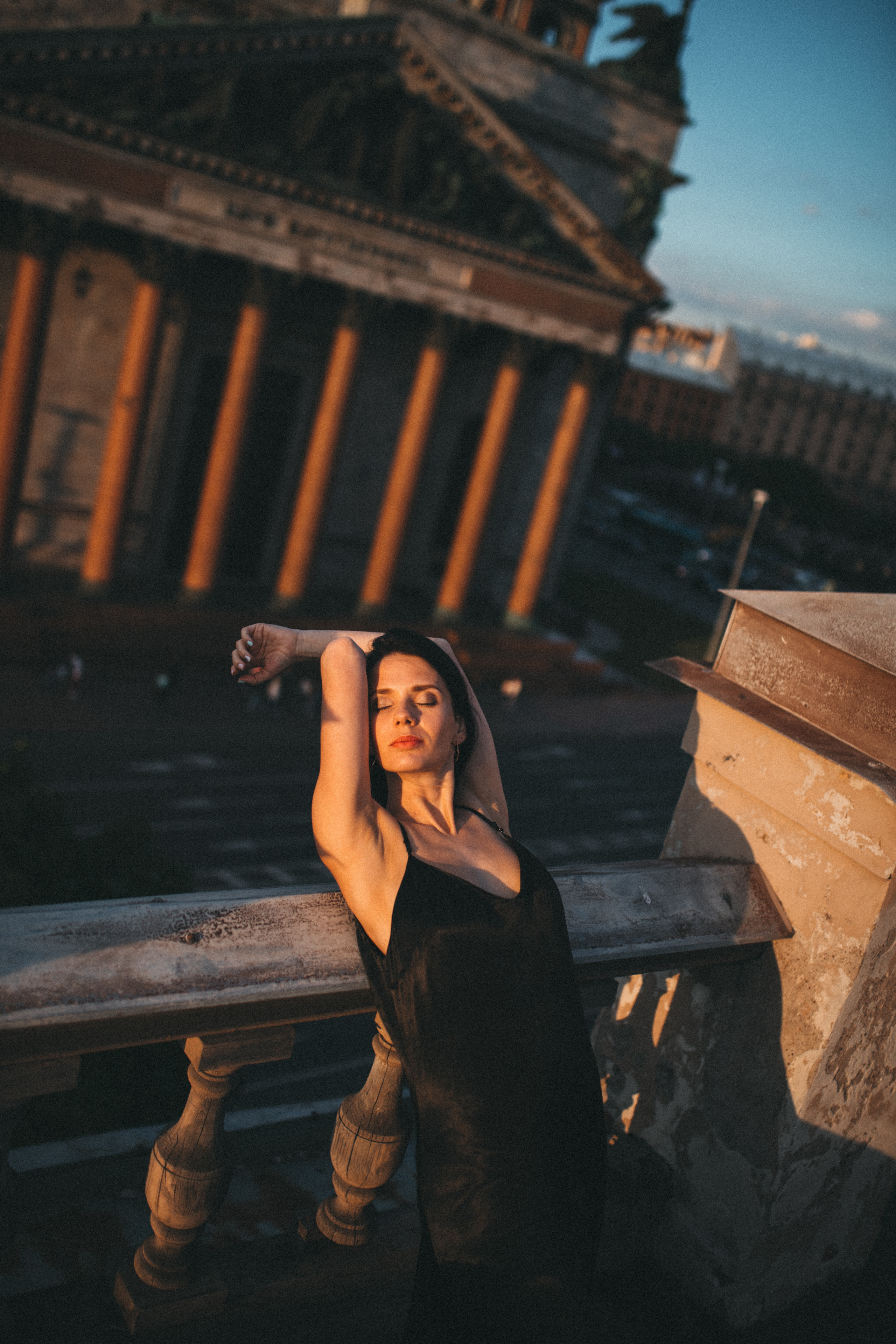 Арина. Крыша. Фотограф в Санкт-Петербурге Матвиенко Яна