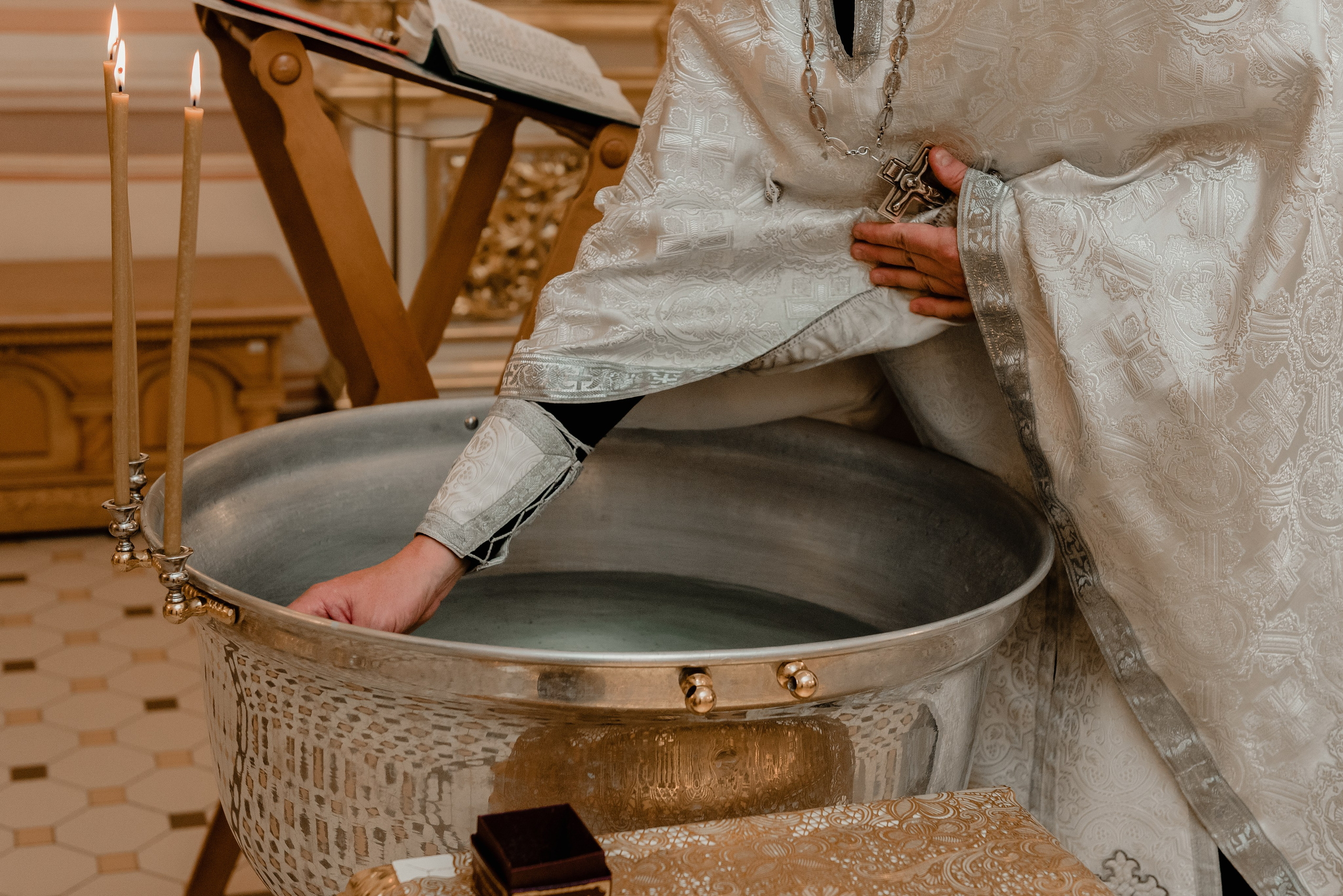 Церковь Иоанна Кронштадтского крестины фотосессия. Фотограф Рязань. Дарья Дмитриева