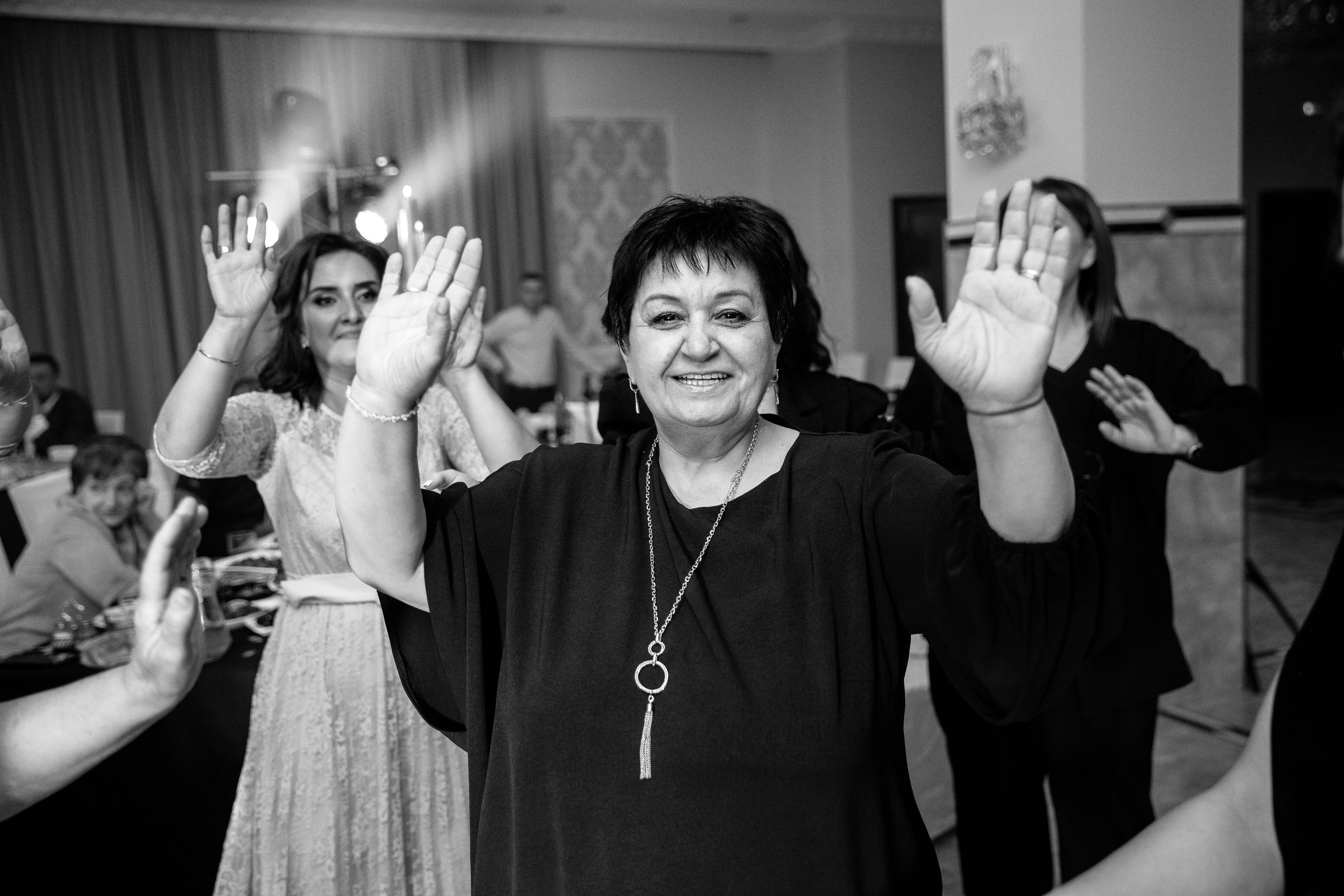 Ани и Назели. 35&5 День рождения, «Янтарь». Фотограф в Красноярске Надежда Воскресенская