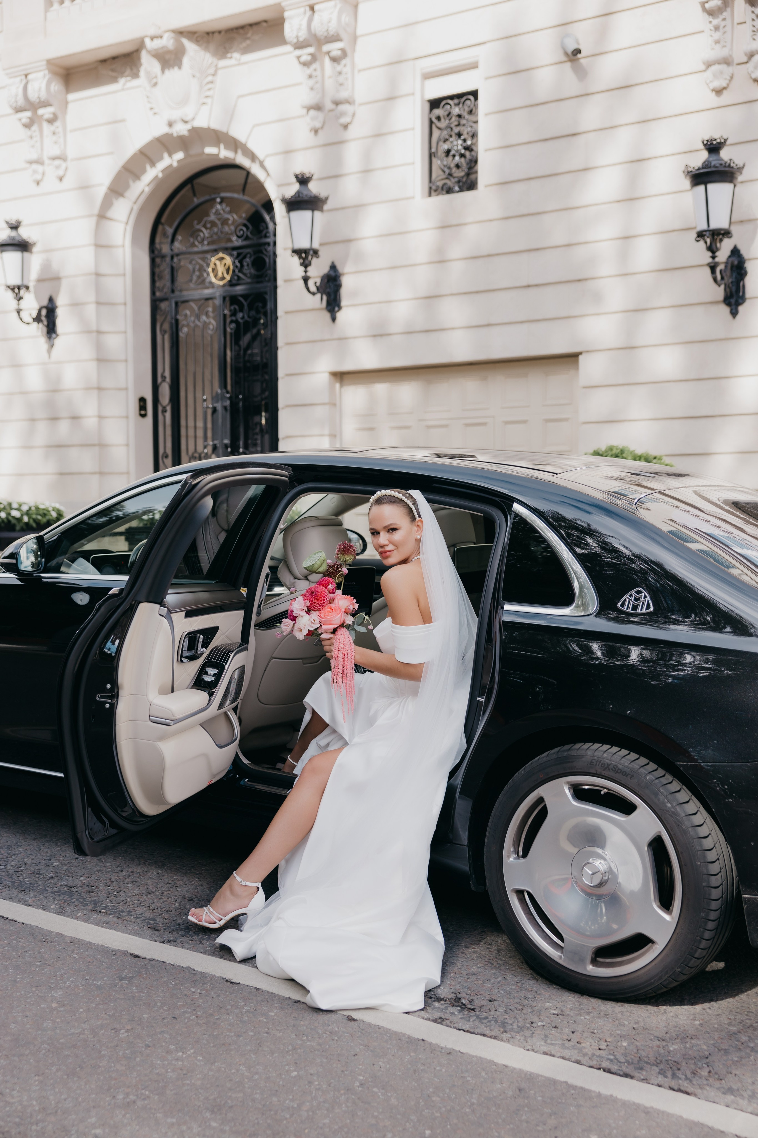 Свадебная фотосессия в отеле Soluxe Hotel Moscow. Свадебный фотограф в Москве Екатерина Гусева