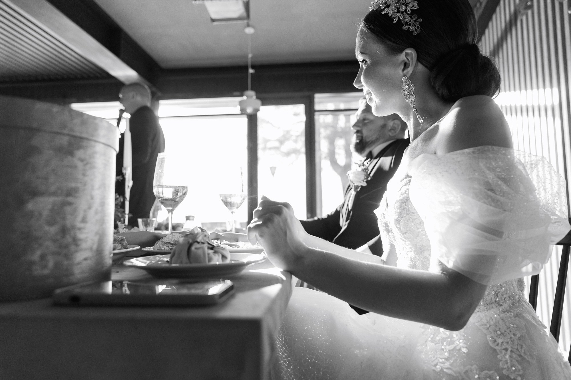 Свадебная фотосессия на берегу Горьковского моря. Свадебный фотограф в Нижнем Новгороде и Москве Сергей Воробьев