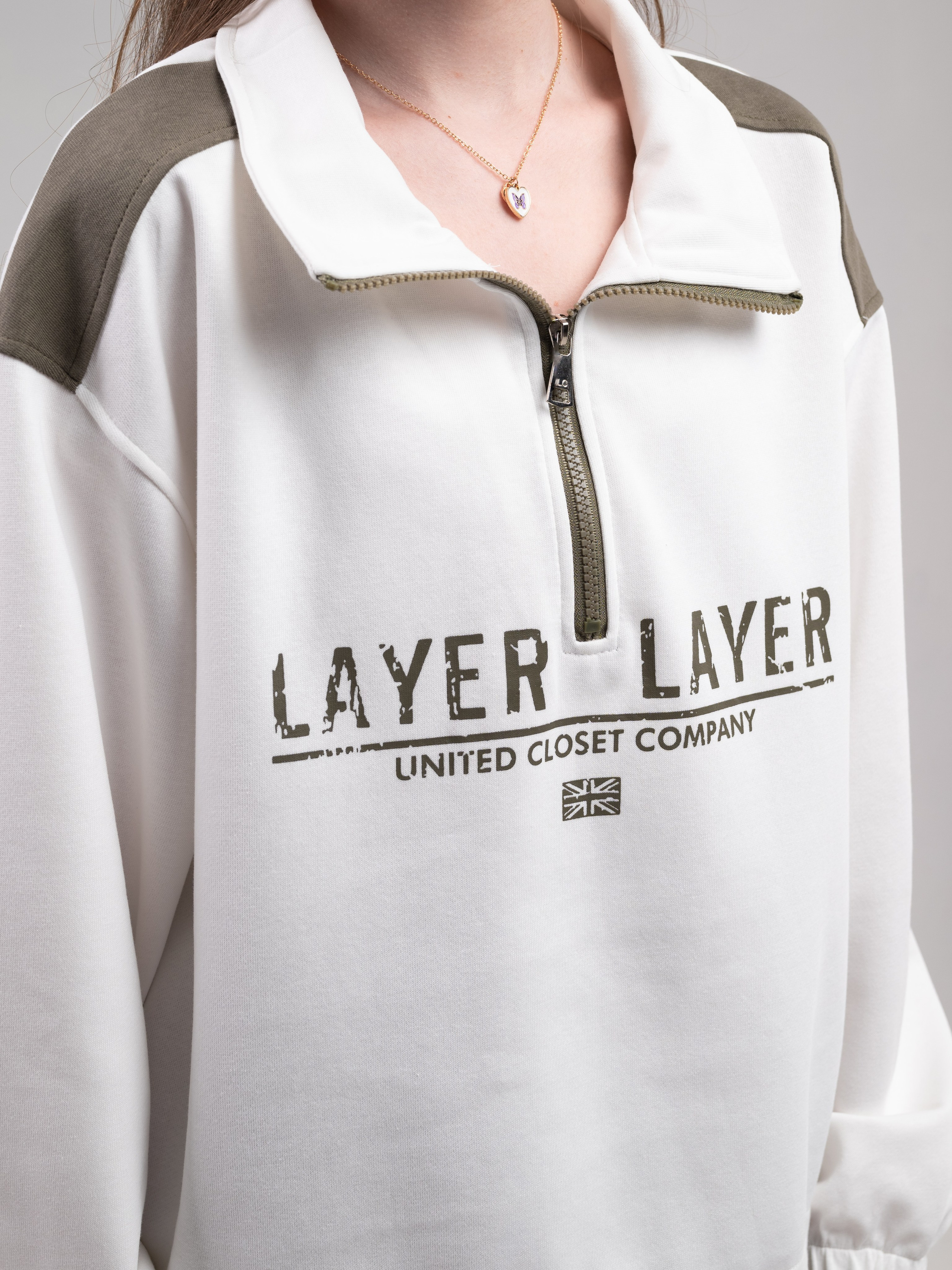 Костюмы для девочки. Предметный фотограф, фото для маркетплейсов Пятигорск, КМВ