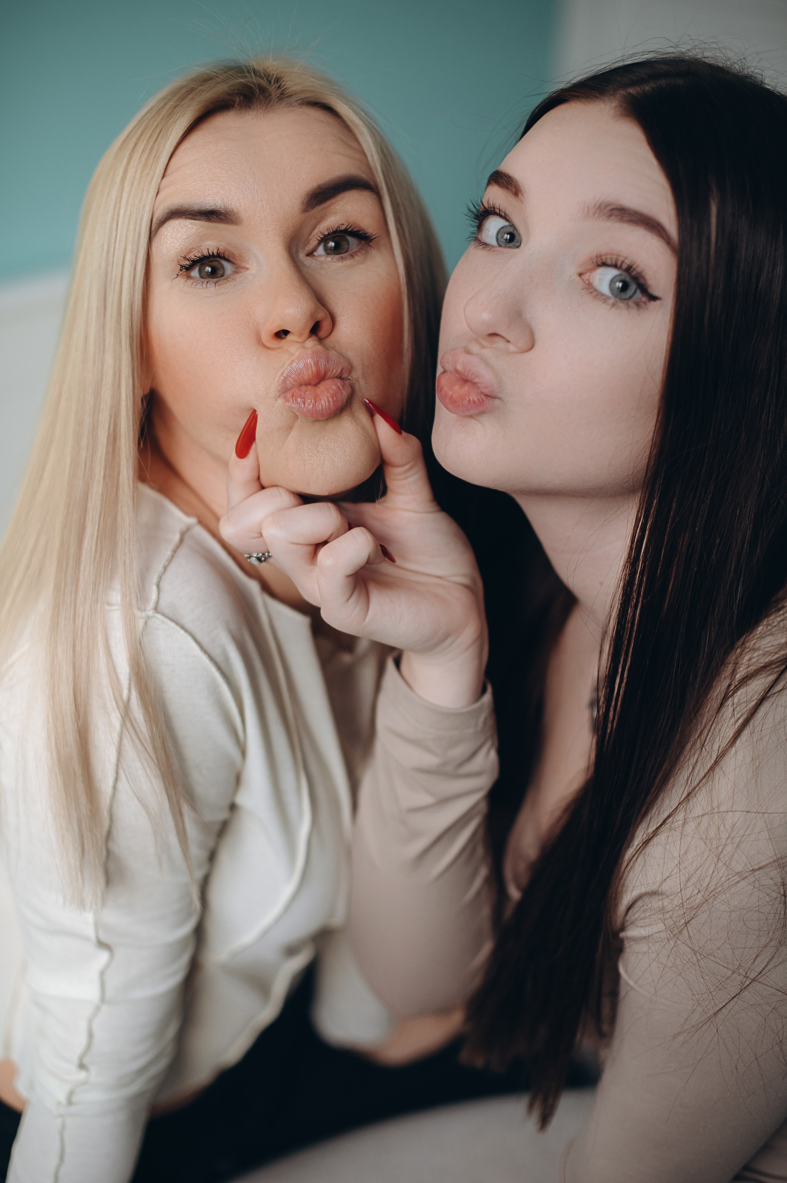 Виталя Аня Ариша Марк Бетти Яр Парк. Семьи