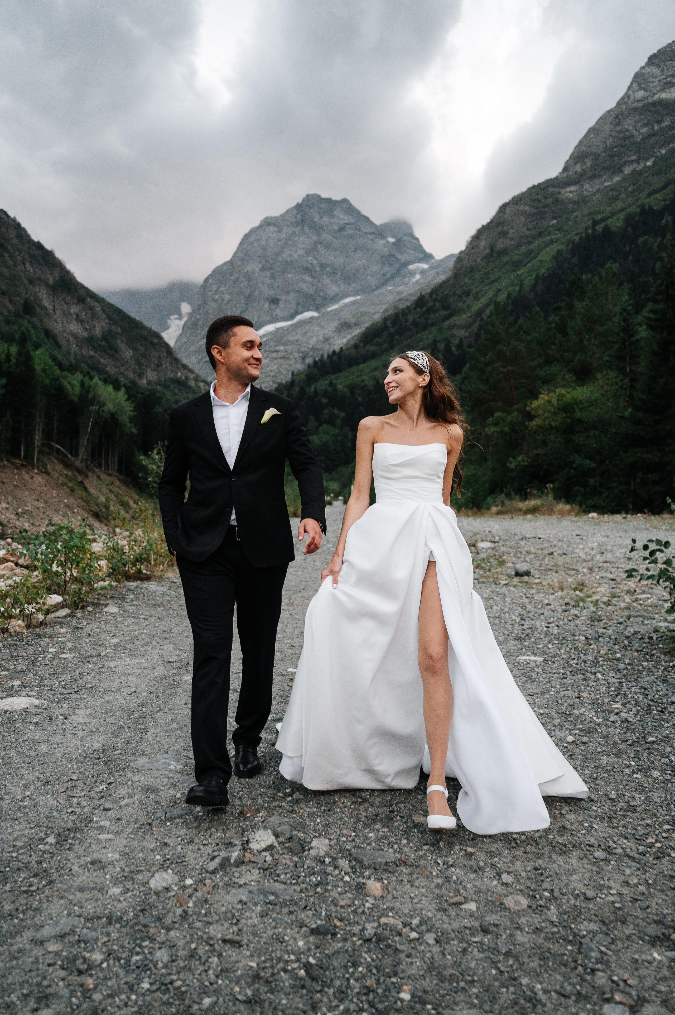 Горная свадьба Рината и Регины (09.09.24). Свадебный и travel фотограф в Волгограде, Сочи, Домбае, Европе