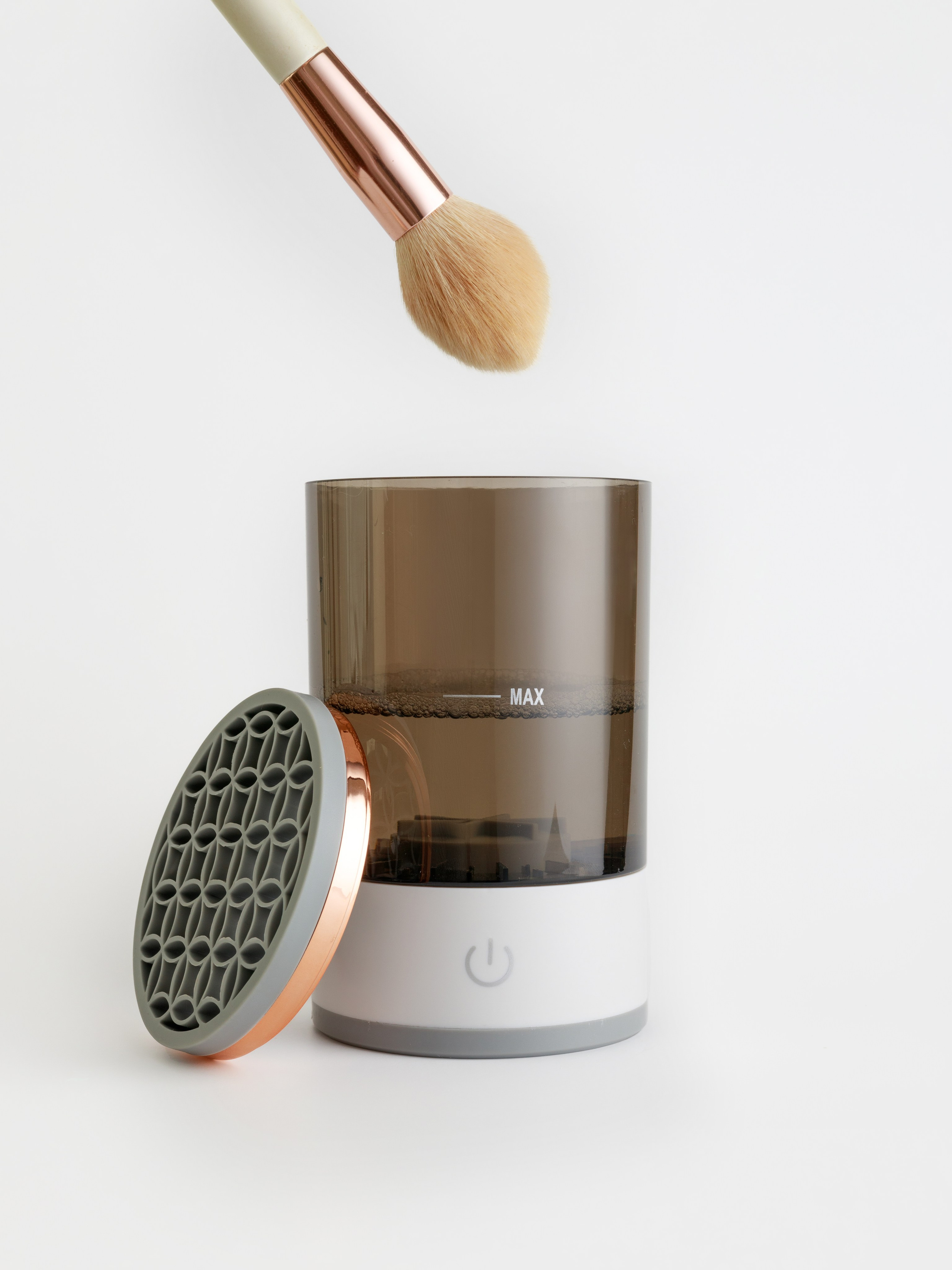 Съемка очистителя для кистей для Wildberries. СЕМЕЙНЫЙ И ПРЕДМЕТНЫЙ ФОТОГРАФ — ЛЕНА ГОНЧАР | КРАСНОДАР | МАЙКОП