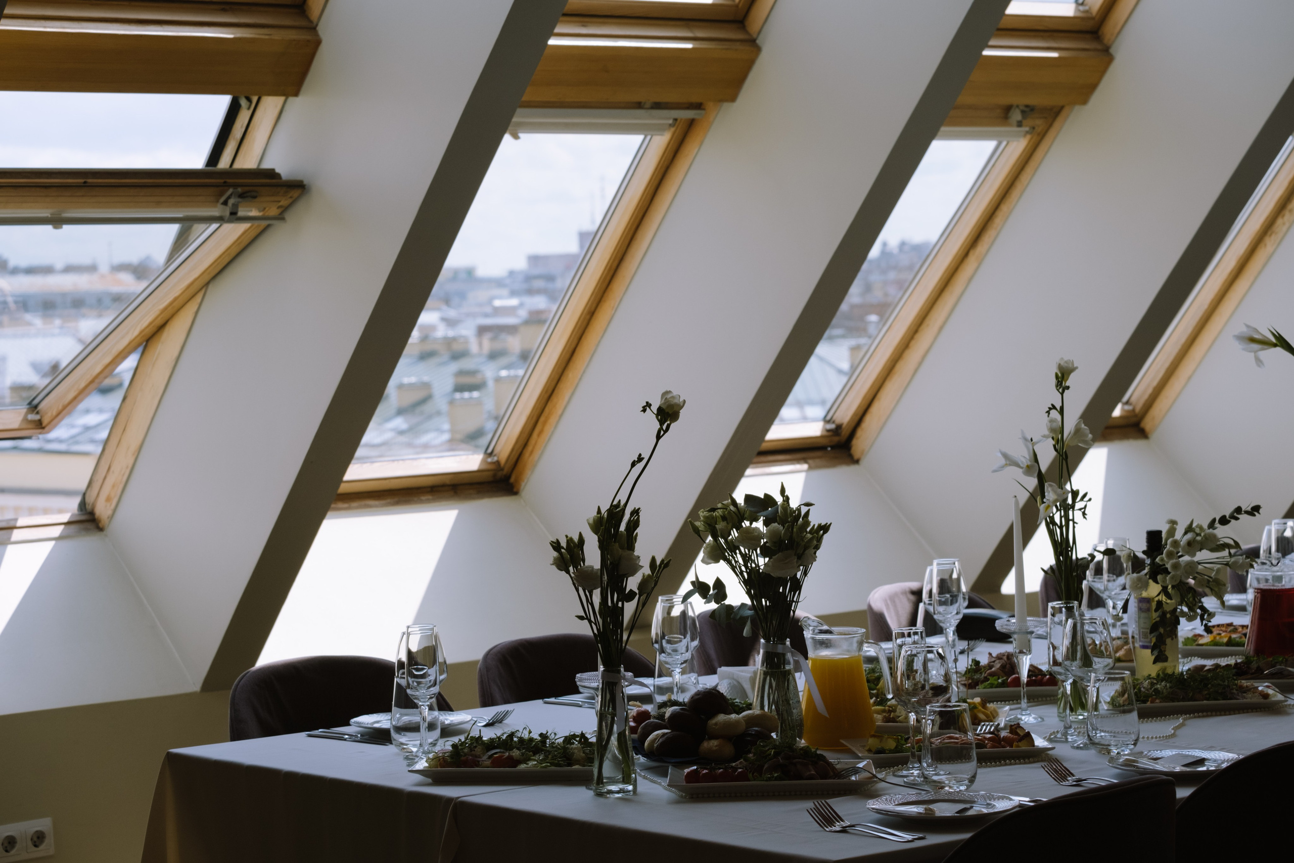 СВАДЕБНЫЙ БАНКЕТ НА ВЛАДИМИРСКОЙ В САНКТ-ПЕТЕРБУРГЕ (КАМЕРНАЯ СВАДЬБА). Профессиональный фотограф, Санкт-Петербург — Виктория Богомолова